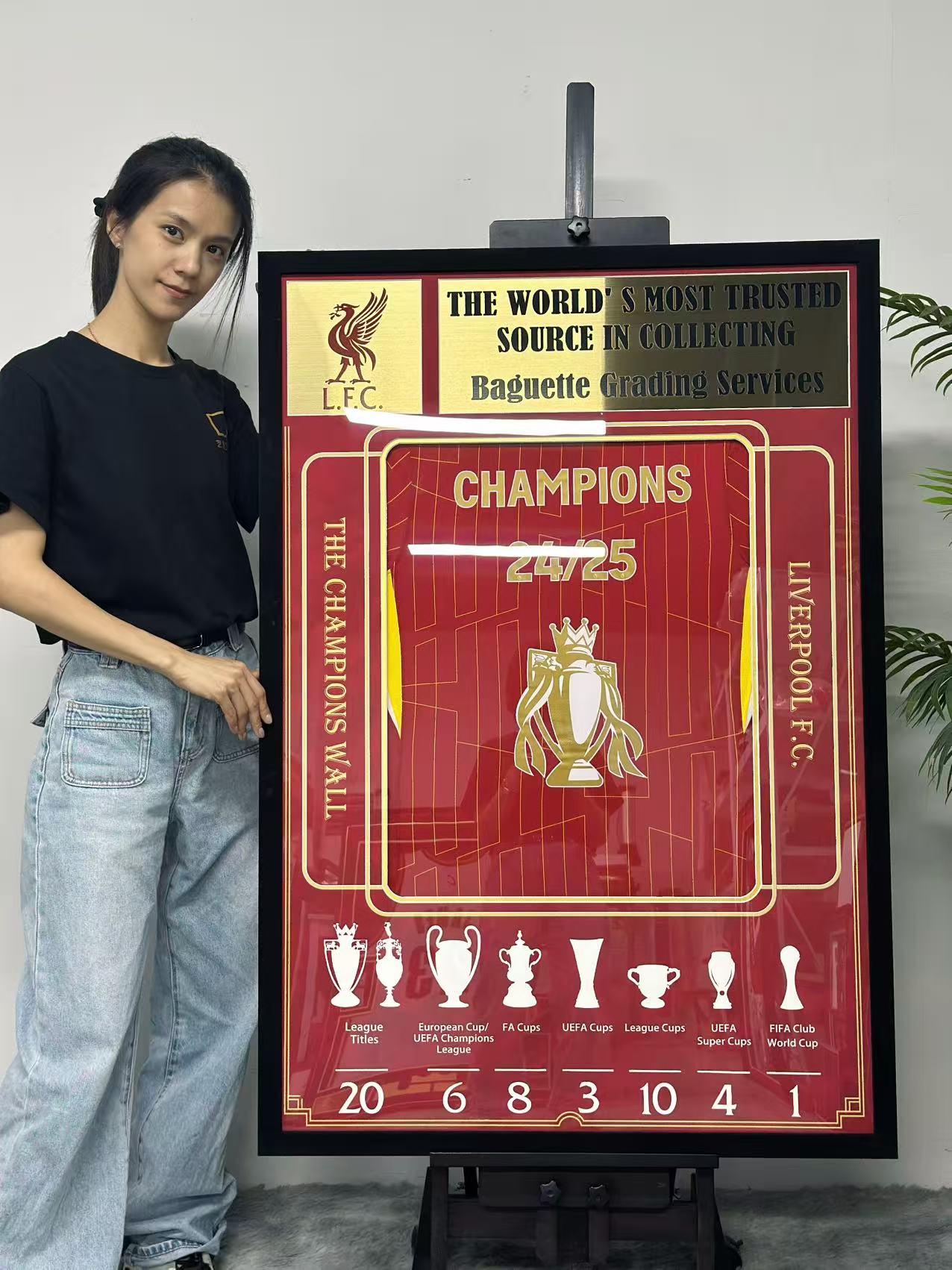 Liverpool FC Football Club Autographed Jersey with Standard Design Framed 000023