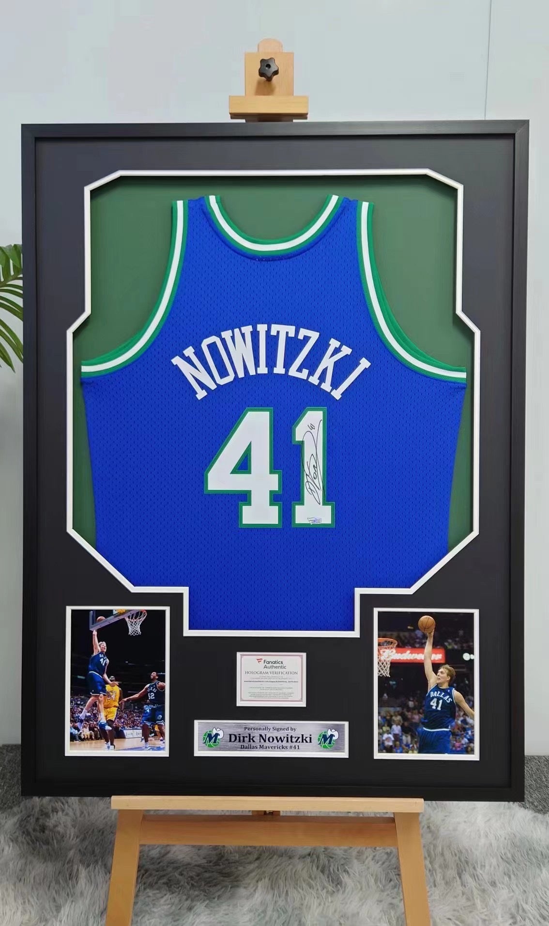 Dallas Mavericks Dirk Nowitzki Autographed Jersey with Standard Design Framed 00008