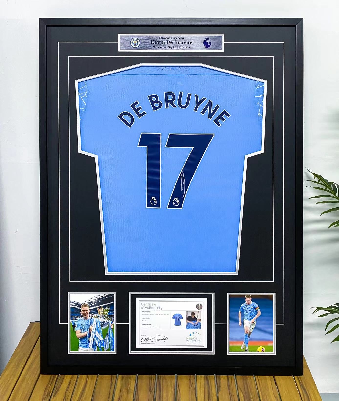 Manchester City FC De Bruyne Autographed Jersey with Classic Design Framed 00002
