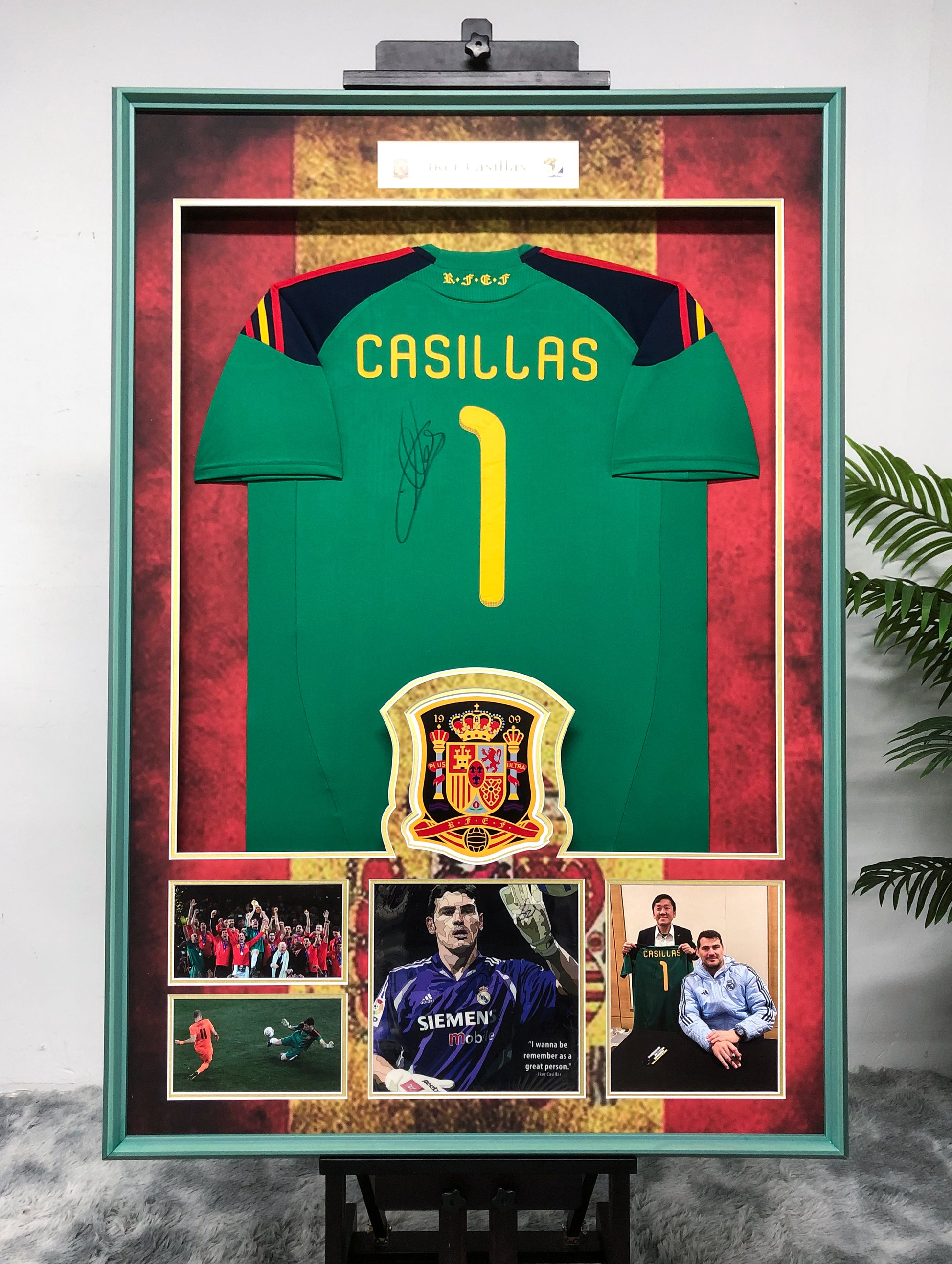 Spanish national team CASILLAS Iker Casillas Fernández Autographed Jersey with Personalized Custom Design Framed 00002