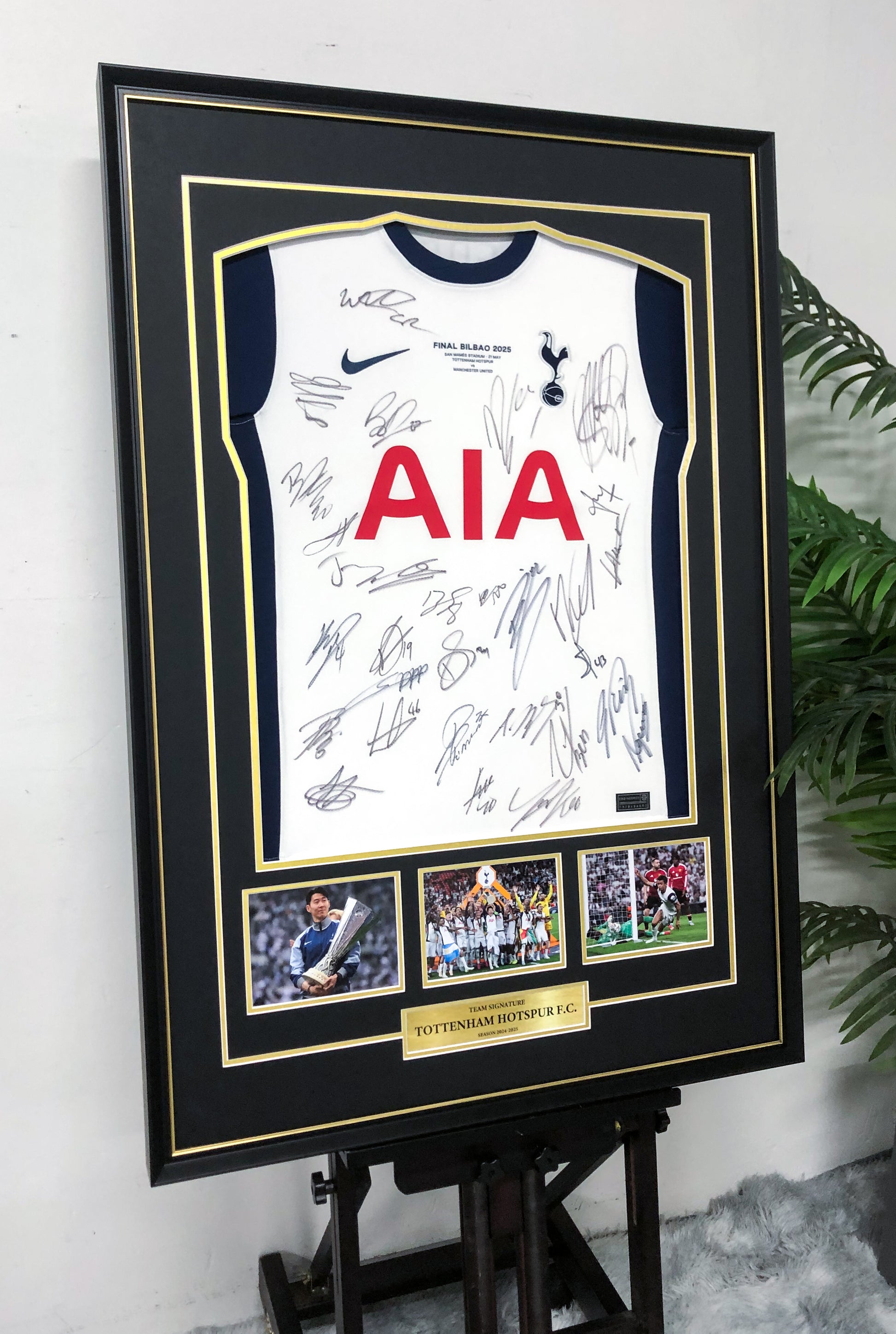 Tottenham Hotspur F.C. Autographed Jersey with Personalized Custom Design Framed 00007