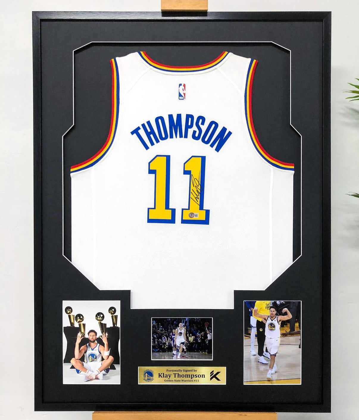 Golden State Warriors Klay Thompson Autographed Jersey with Standard Design Framed00010