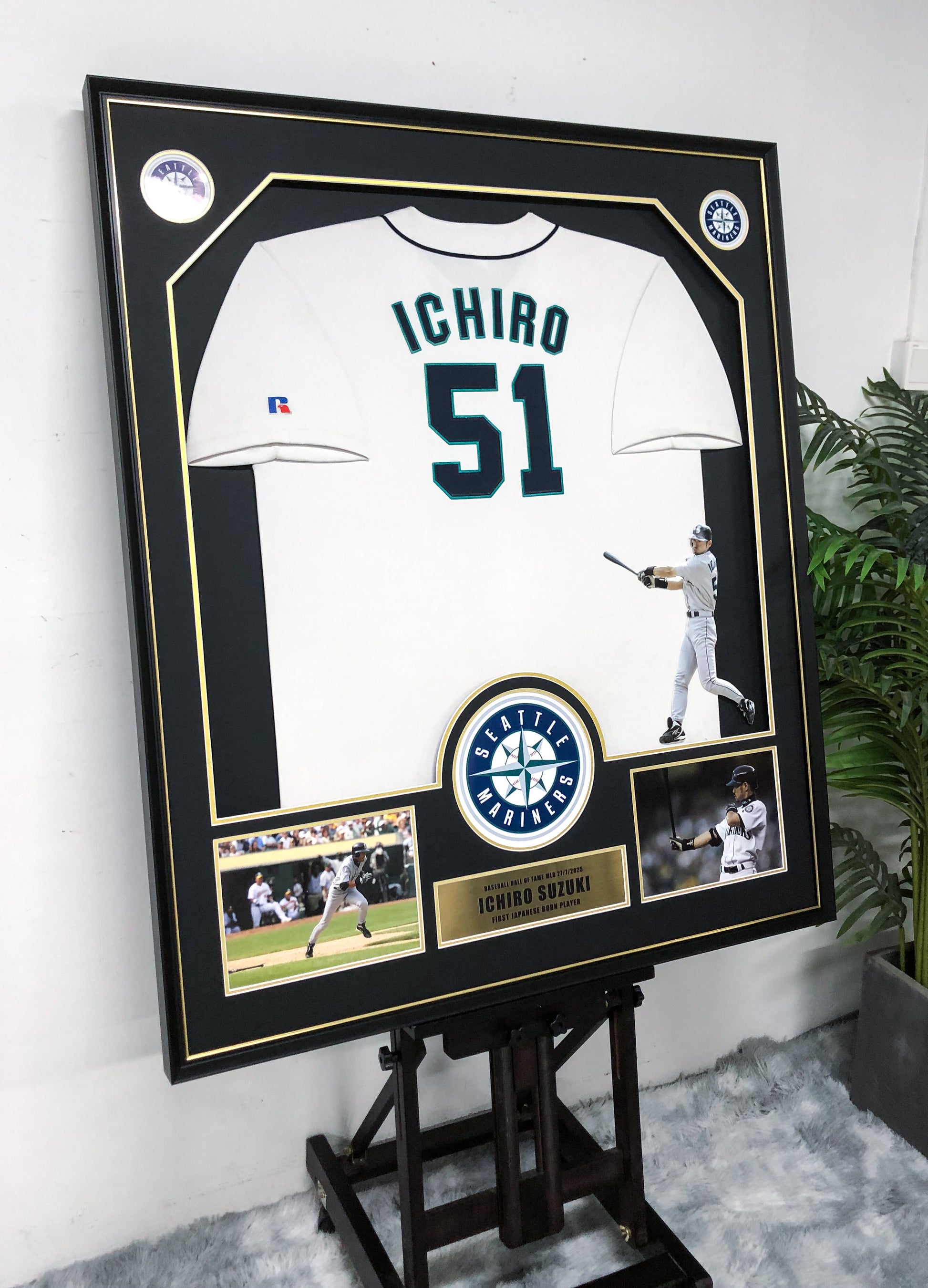Seattle Mariners Ichiro Autographed Jersey with Personalized Custom Design Framed 00022