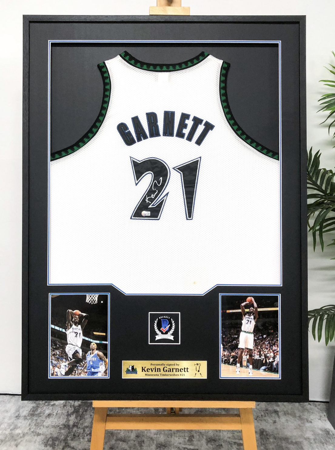 Minnesota Timberwolves Kevin Garnett Autographed Jersey with Personalized Custom Design Framed 00006