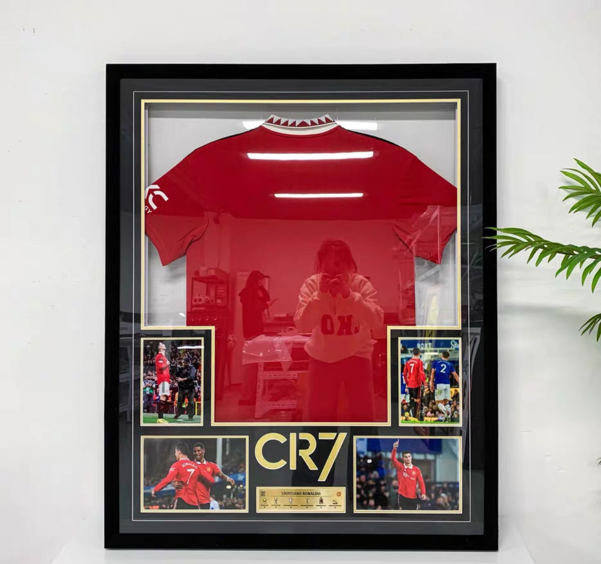 Manchester United Cristiano Ronaldo Autographed Jersey with Personalized Custom Design Framed 000026