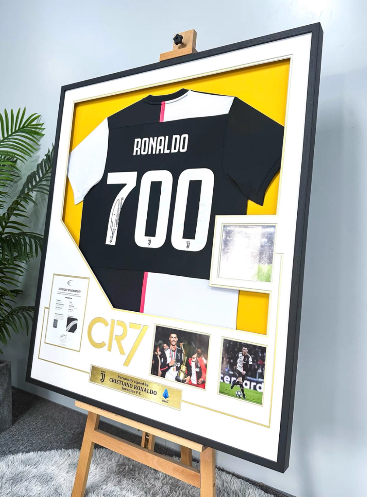 Juventus F.C. Cristiano Ronaldo Autographed Jersey with Personalized Custom Design Framed 000034