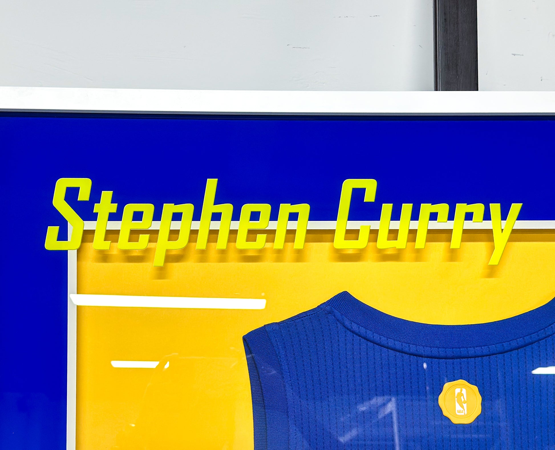 Golden State Warriors Stephen Curry Autographed Jersey with Personalized Custom Design Framed 000063