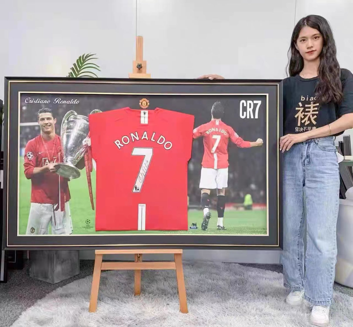 Manchester United Cristiano Ronaldo Autographed Jersey with Personalized Custom Design Framed 000023