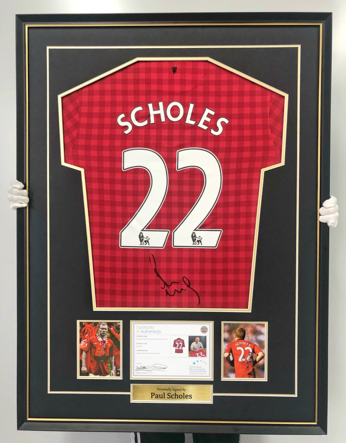 Manchester United Paul Scholes Autographed Jersey with Classic Design Framed000025