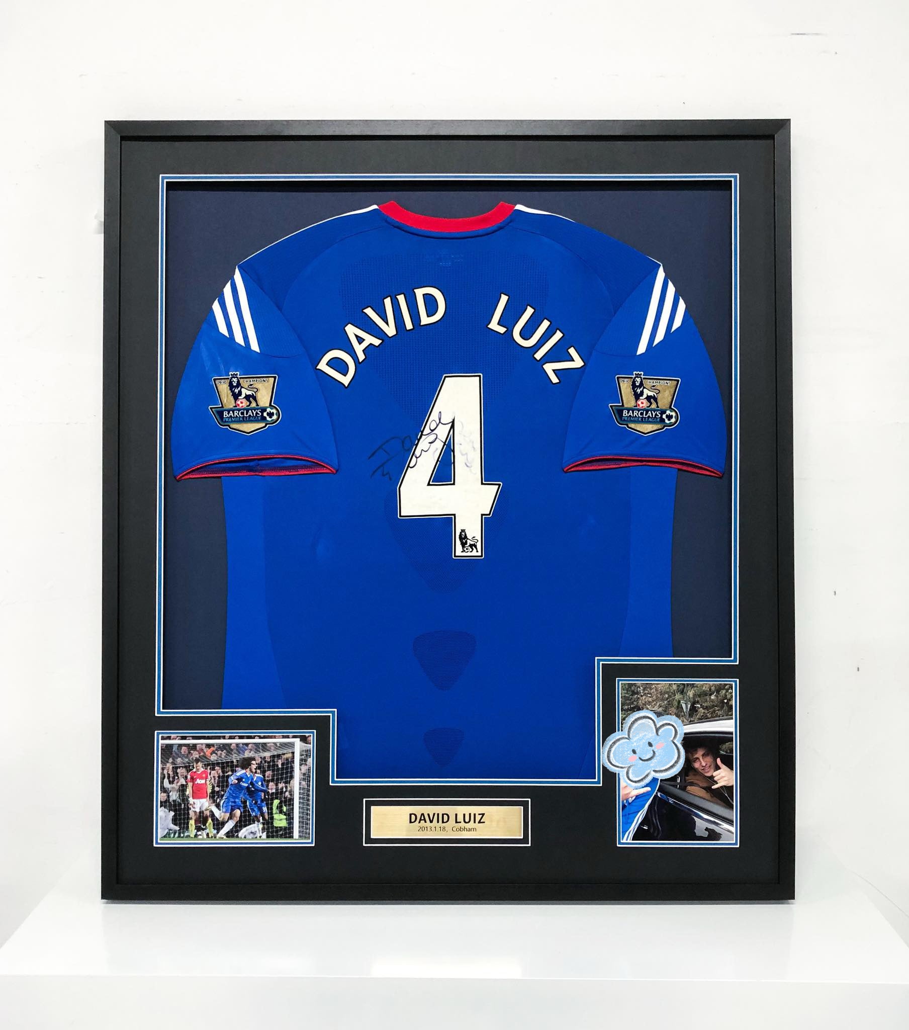 Chelsea FC Frank Lampard Autographed Jersey with Classic Design Framed 00009