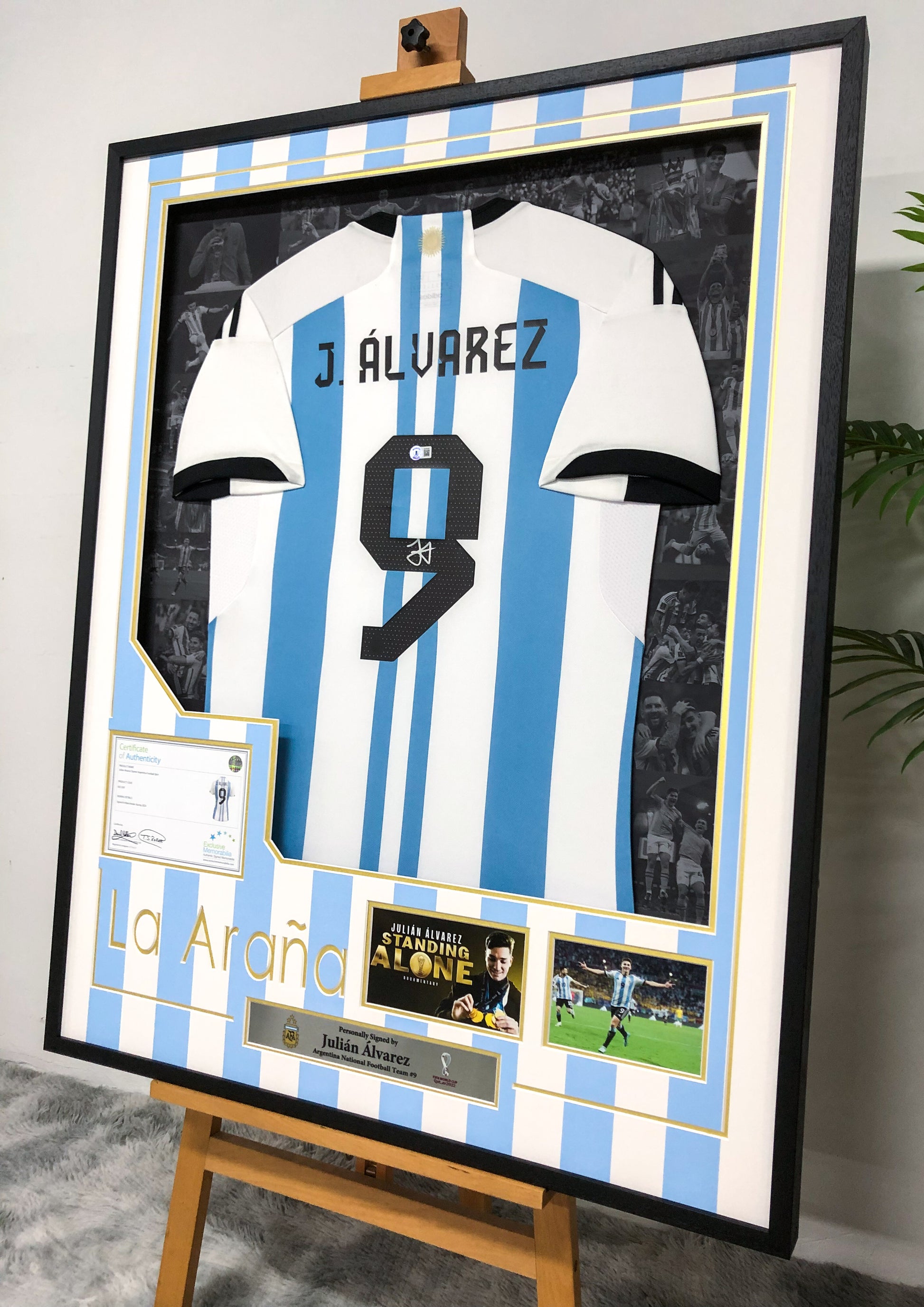 Argentina Julián Álvarez Autographed Jersey with Personalized Custom Design Framed 000026