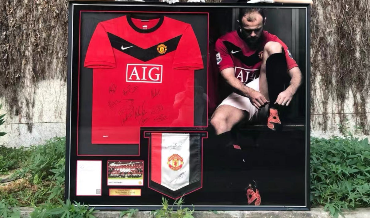 Manchester United Wayne Rooney Autographed Jersey with Personalized Custom Design Framed 000011