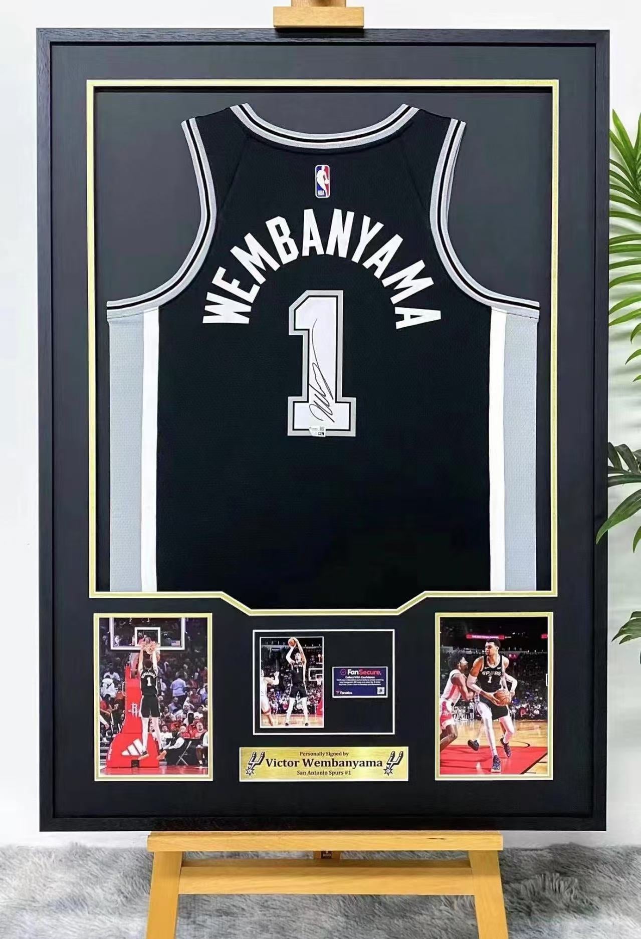 San Antonio Spurs Wembanyama Autographed Jersey with Standard Design Framed00003