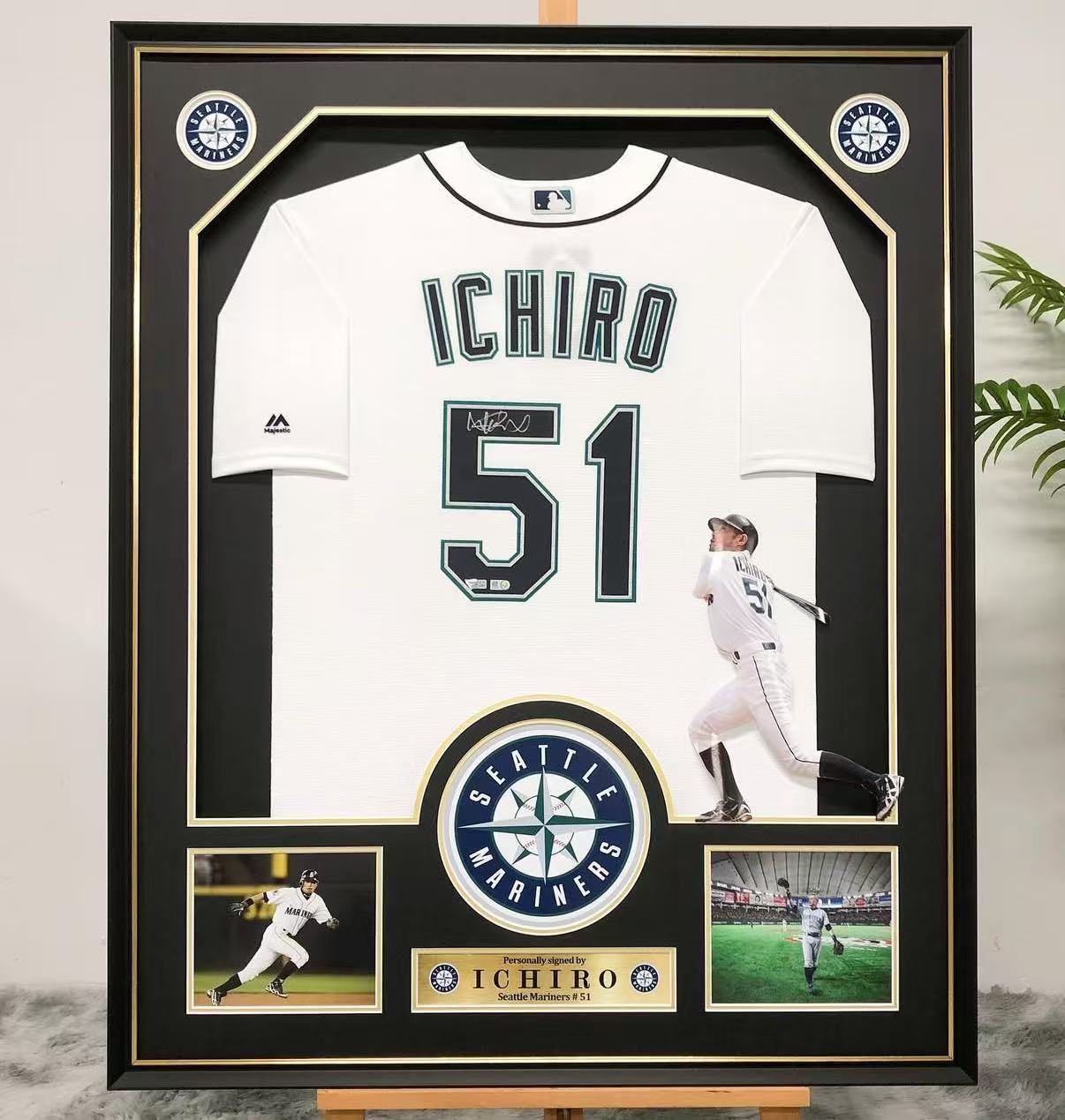 Seattle Mariners Ichiro Autographed Jersey with Personalized Custom Design Framed 00011