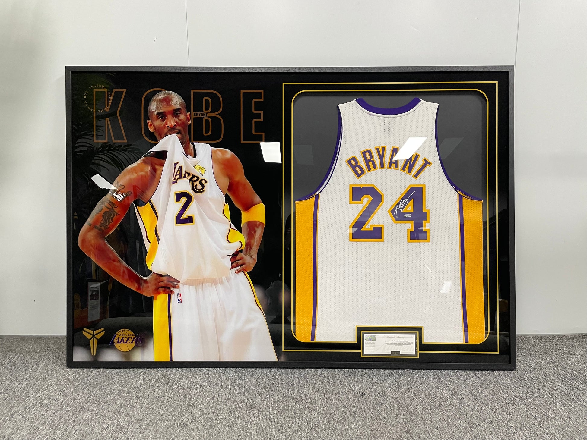 Los Angeles Lakers Kobe Bryant Autographed Jersey with Personalized Custom Design Framed 000053