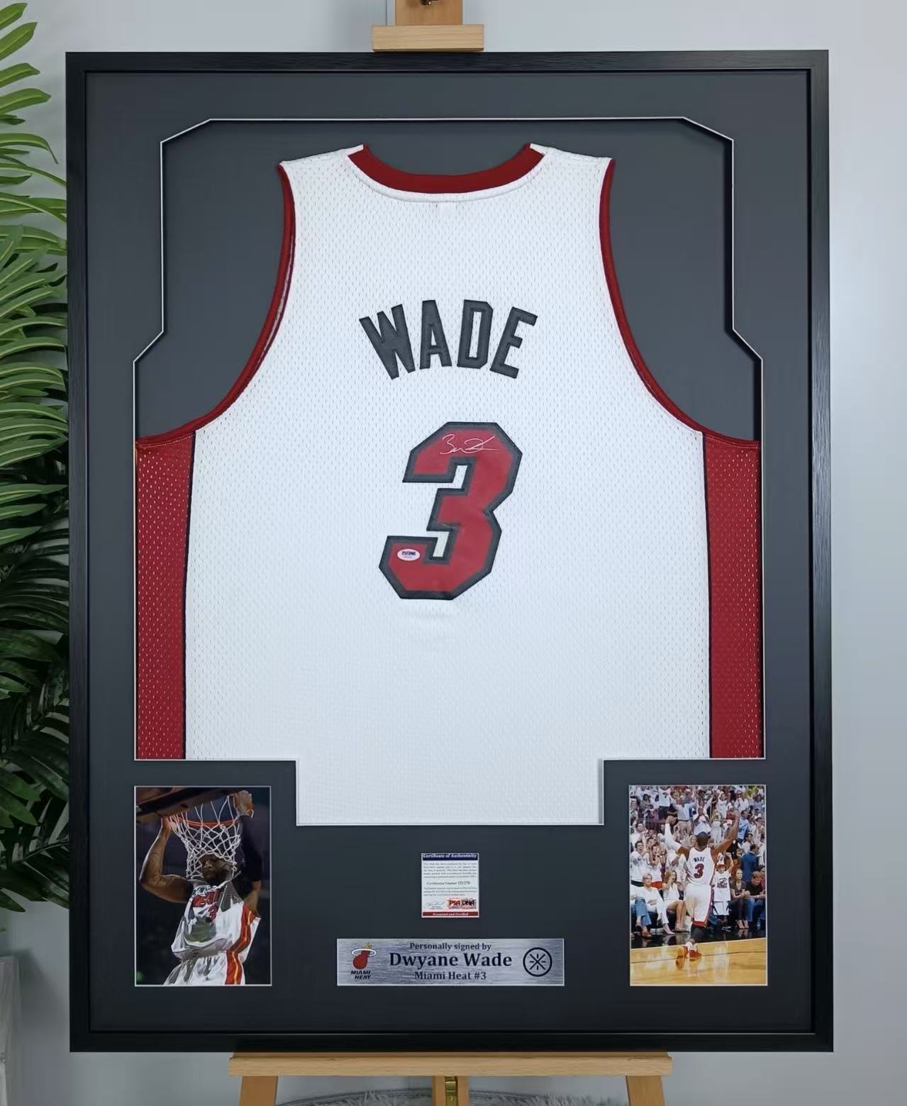 Miami Heat Dwyane Wade Autographed Jersey with Standard Design Framed 00005