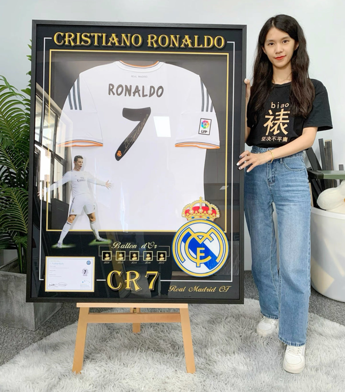 Real Madrid CF Cristiano Ronaldo Autographed Jersey with Personalized Custom Design Framed 000030