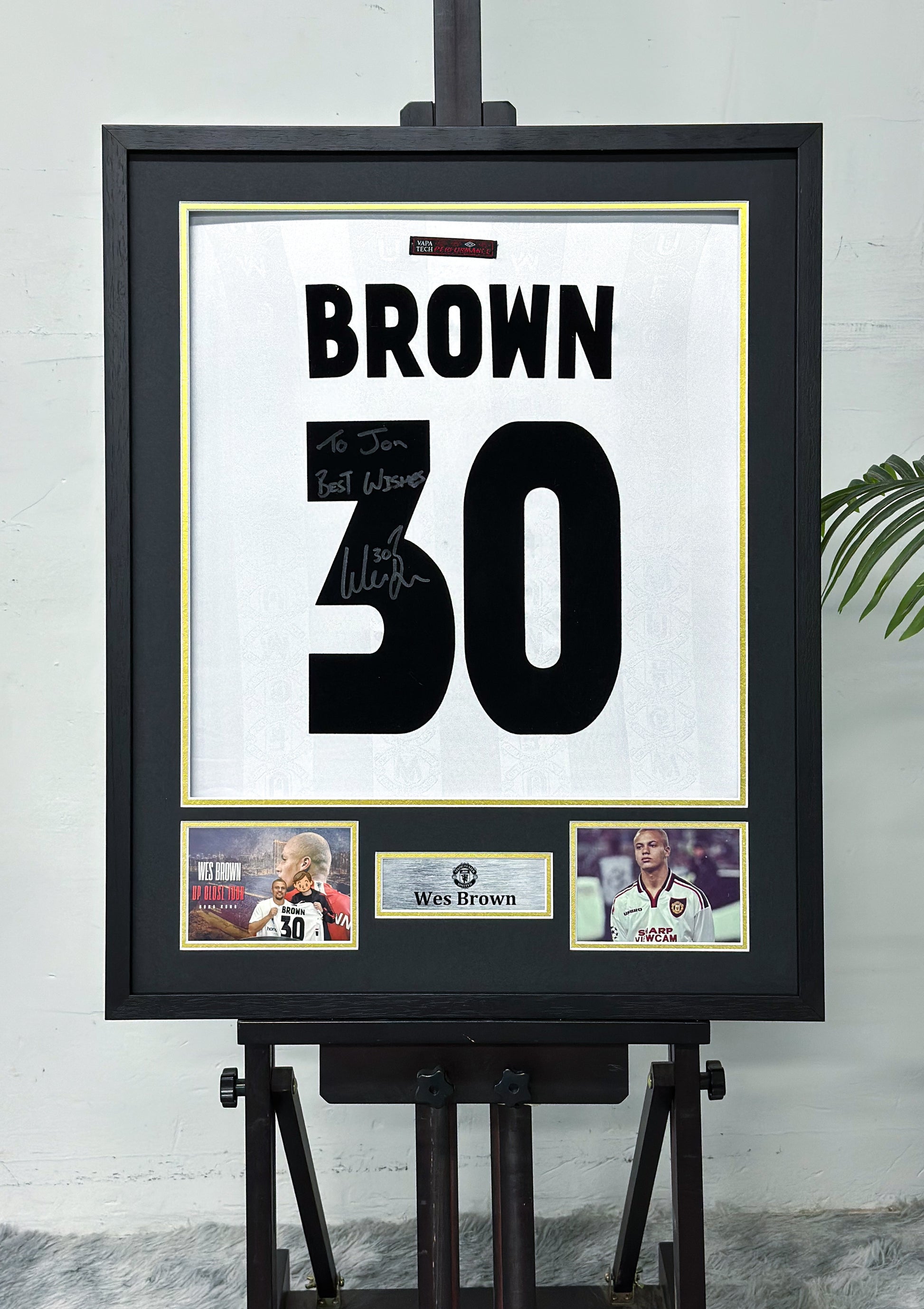 Wes Brown Manchester United Jersey Framing  00096
