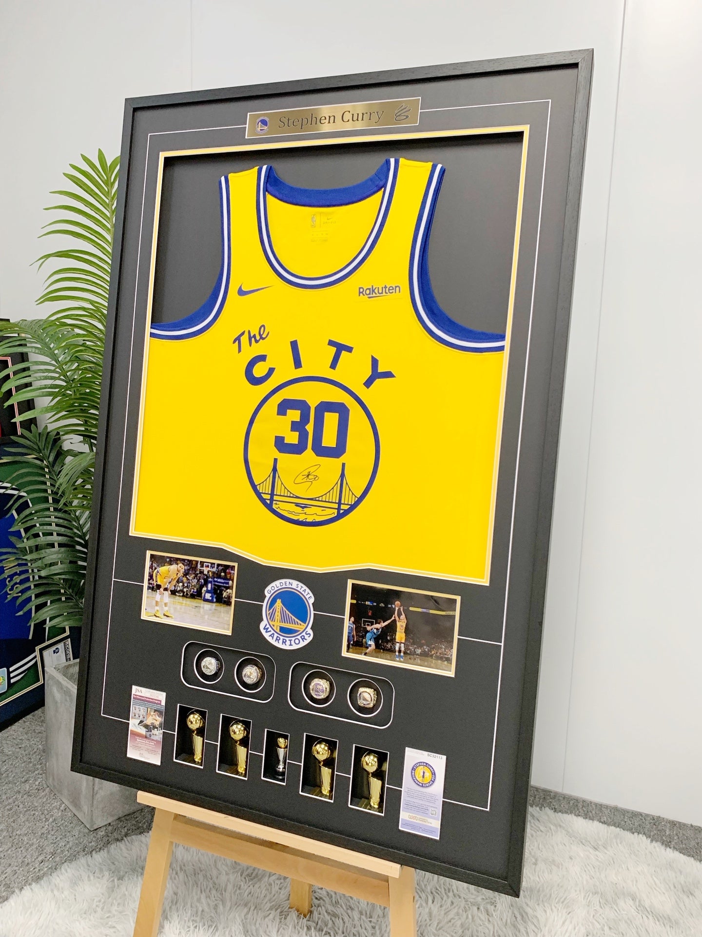 Golden State Warriors Stephen Curry  Autographed Jersey with Personalized Custom Design Framed  000014