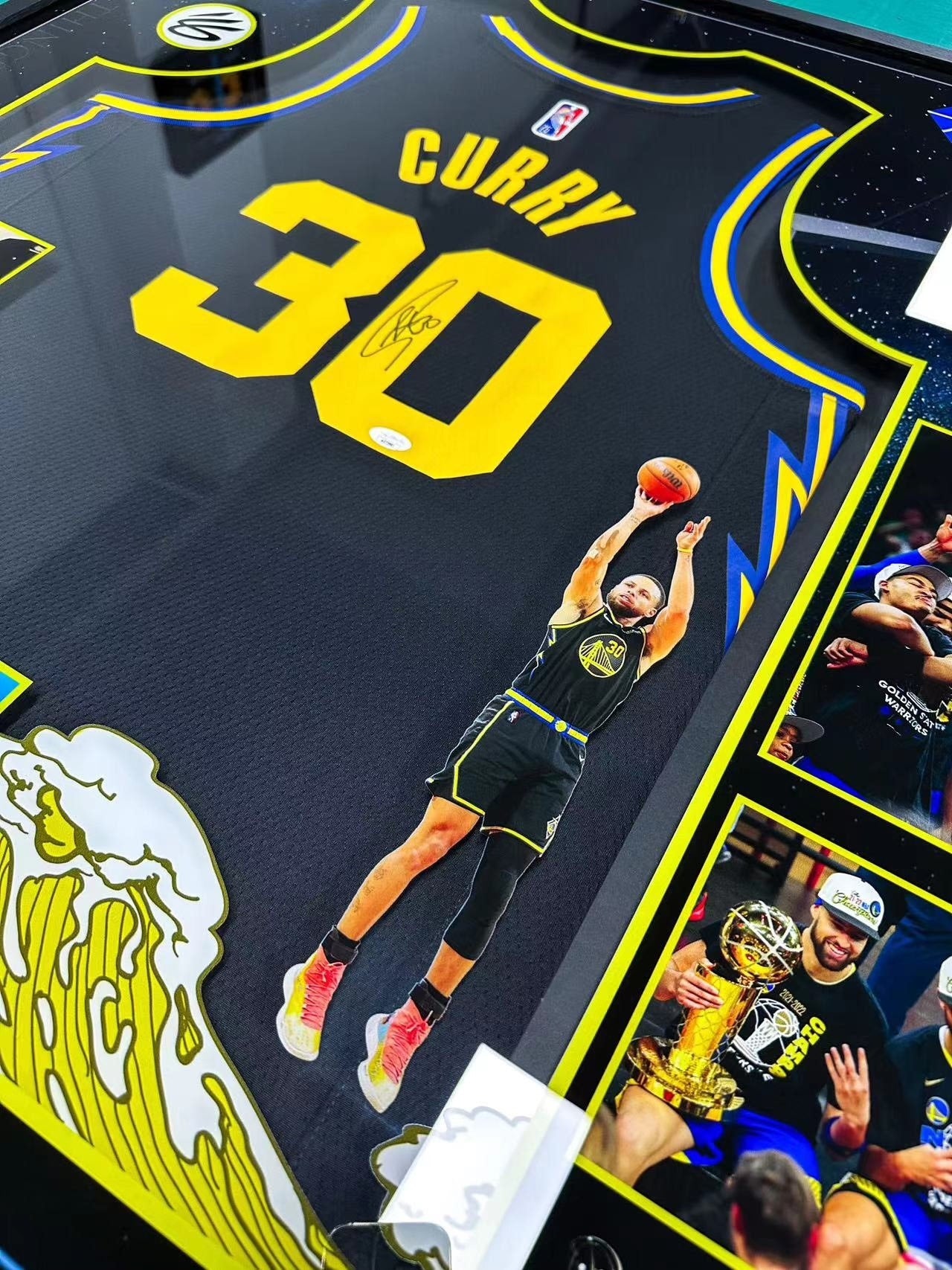 Golden State Warriors Stephen Curry Autographed Jersey with Personalized Custom Design Framed 000018