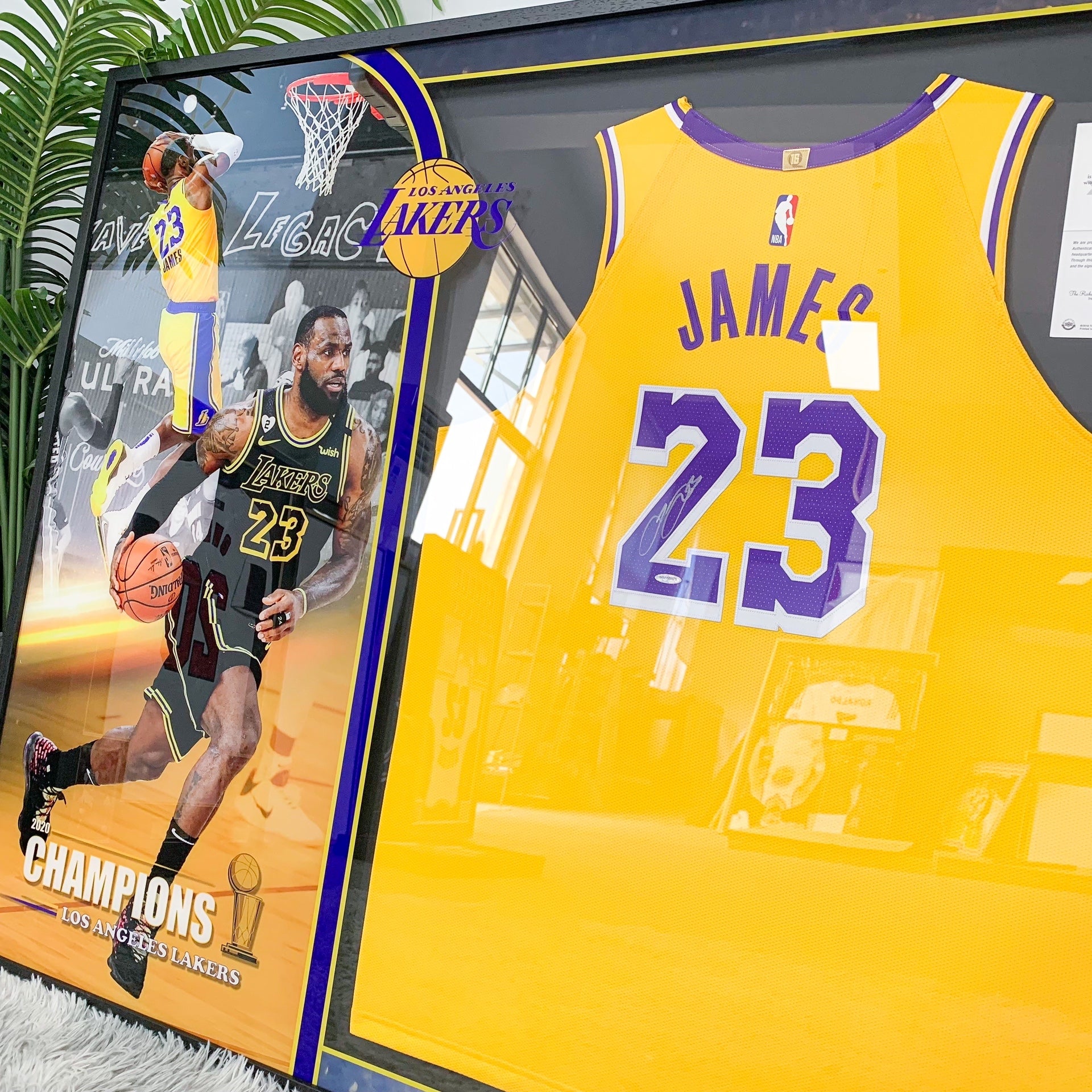 Los Angeles Lakers LeBron James Autographed Jersey with Personalized Custom Design Framed 000013