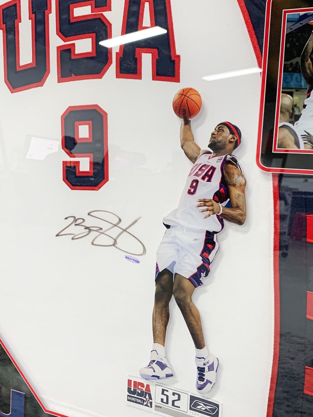 USA LeBron James Autographed Jersey with Personalized Custom Design Framed 000015