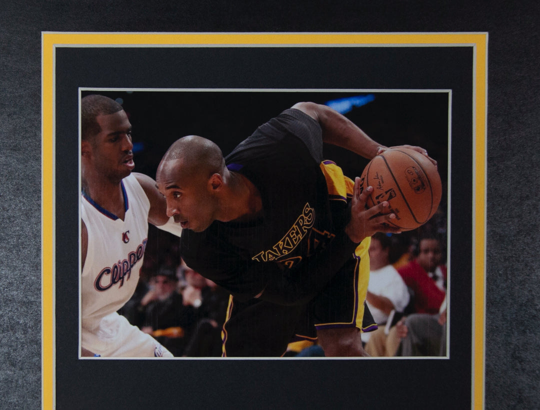 Los Angeles Lakers Kobe Bryant Autographed Jersey with Personalized Custom Design Framed 000018