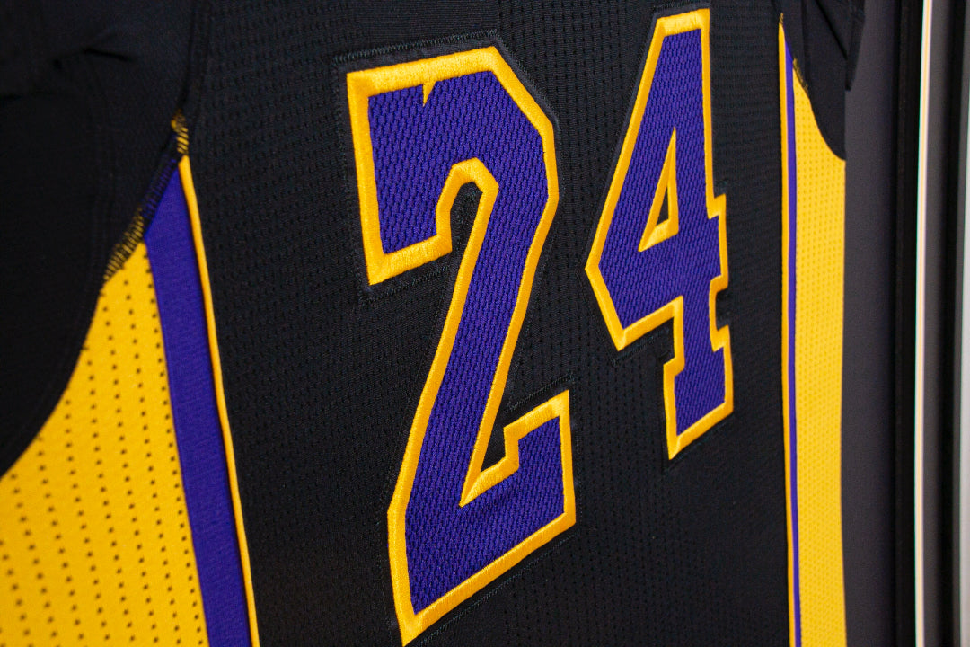 Los Angeles Lakers Kobe Bryant Autographed Jersey with Personalized Custom Design Framed 000018