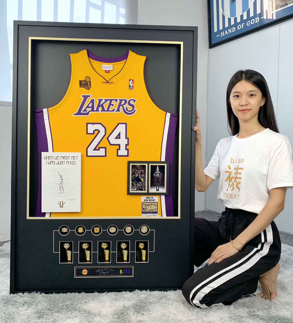 Los Angeles Lakers Kobe Bryant Autographed Jersey with Personalized Custom Design Framed 000019