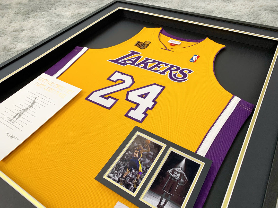 Los Angeles Lakers Kobe Bryant Autographed Jersey with Personalized Custom Design Framed 000019