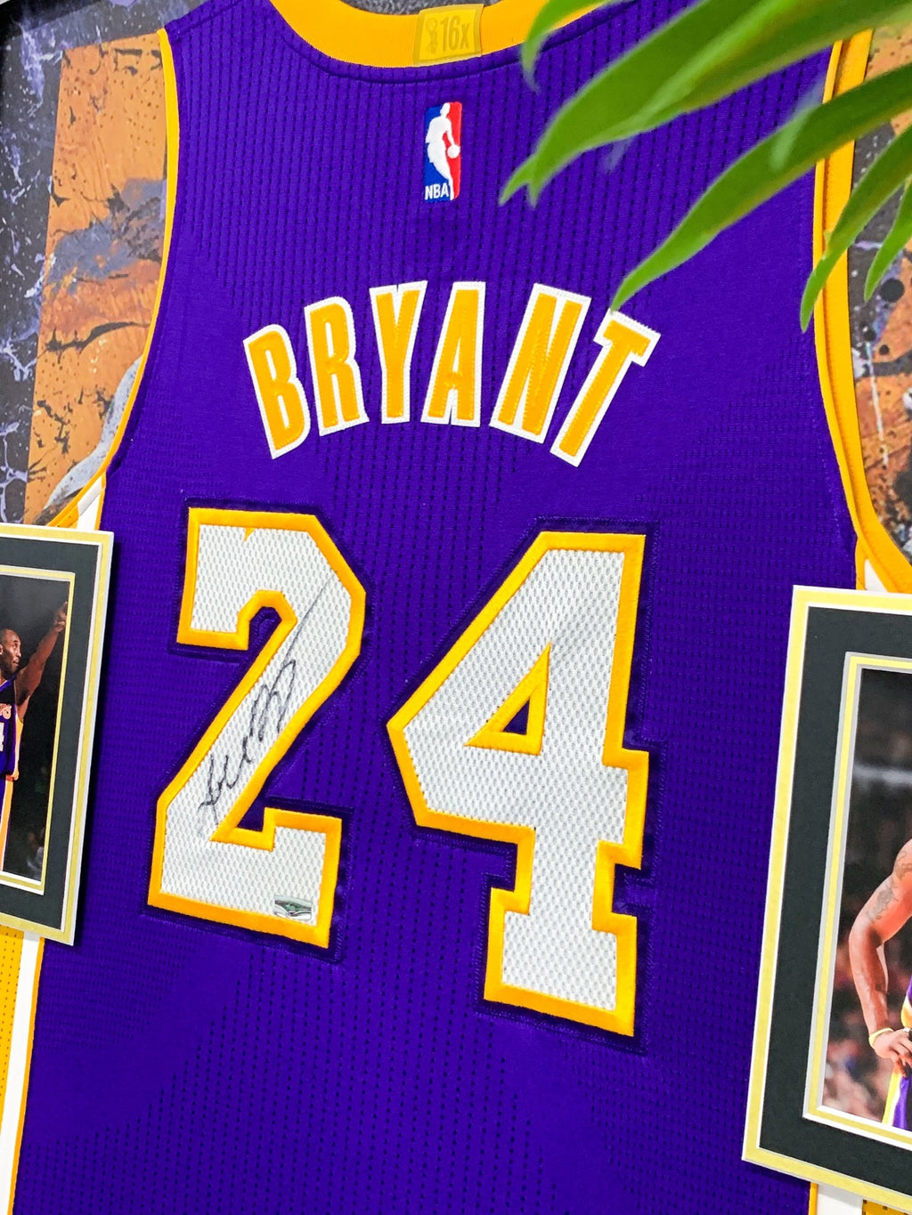 Los Angeles Lakers Kobe Bryant Autographed Jersey with Personalized Custom Design Framed 000027