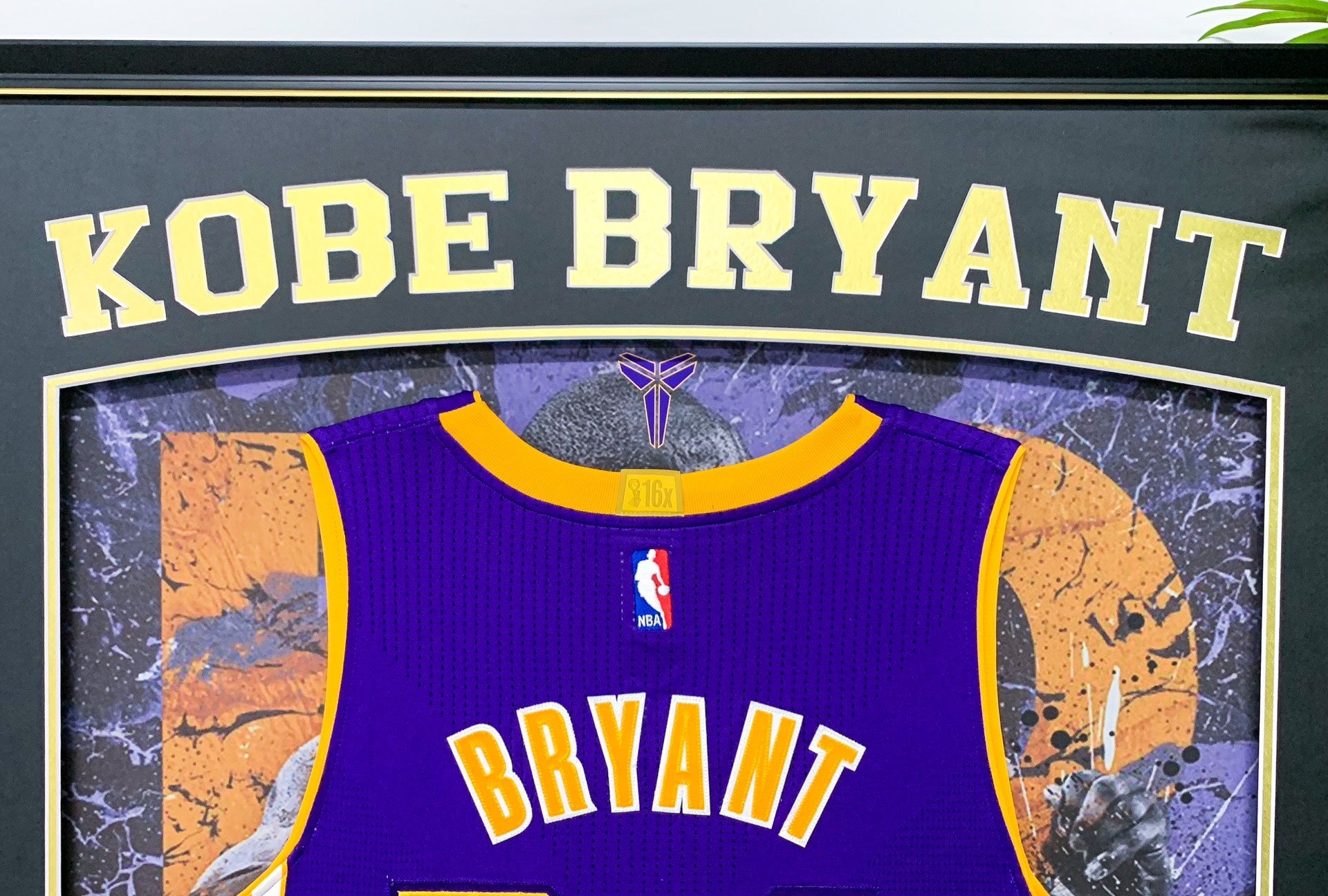Los Angeles Lakers Kobe Bryant Autographed Jersey with Personalized Custom Design Framed 000027