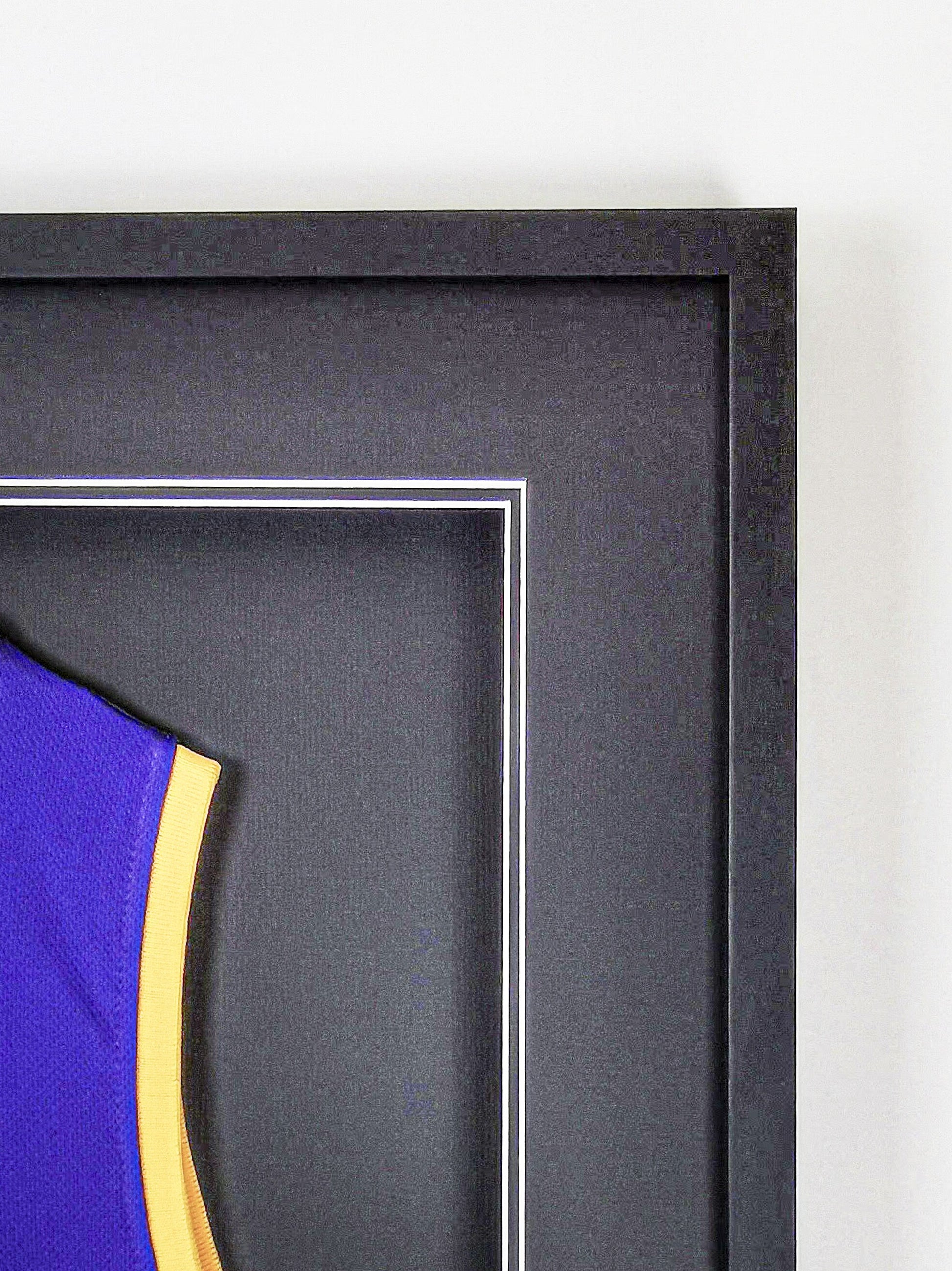 Los Angeles Lakers Kobe Bryant Autographed Jersey with Personalized Custom Design Framed 000029