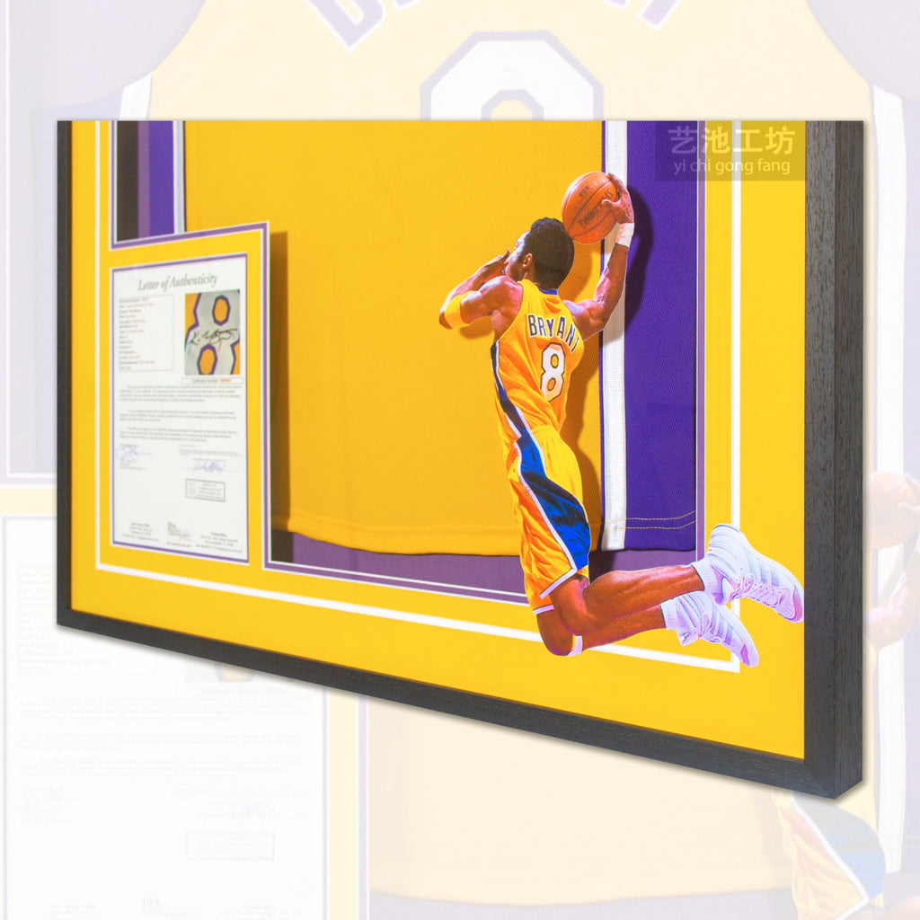 Los Angeles Lakers Kobe Bryant Autographed Jersey with Personalized Custom Design Framed 000031