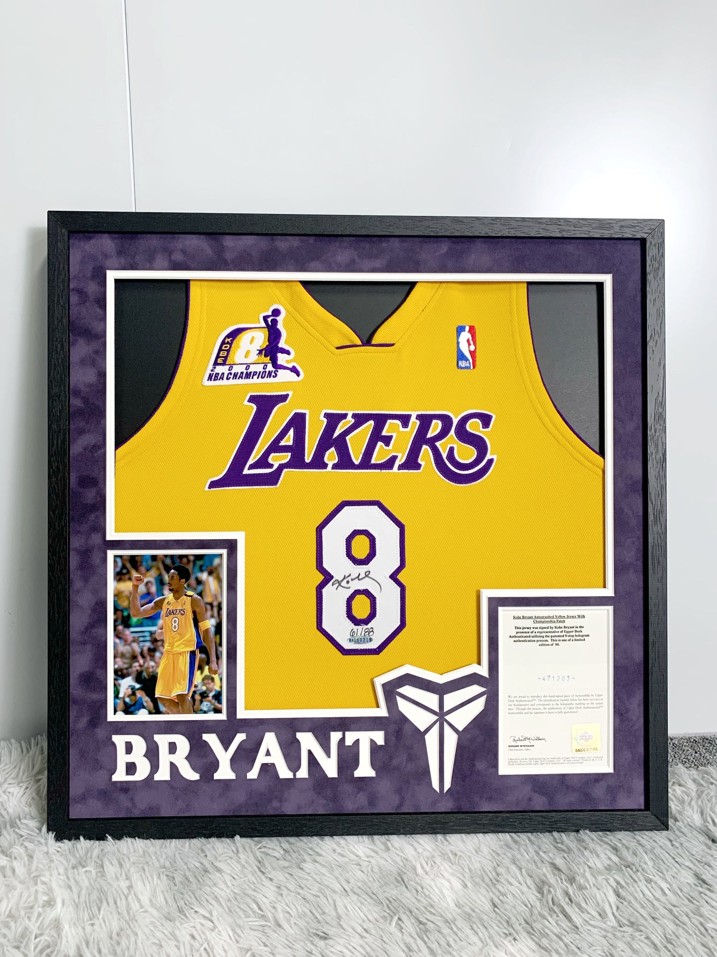 Los Angeles Lakers Kobe Bryant Autographed Jersey with Personalized Custom Design Framed 000032