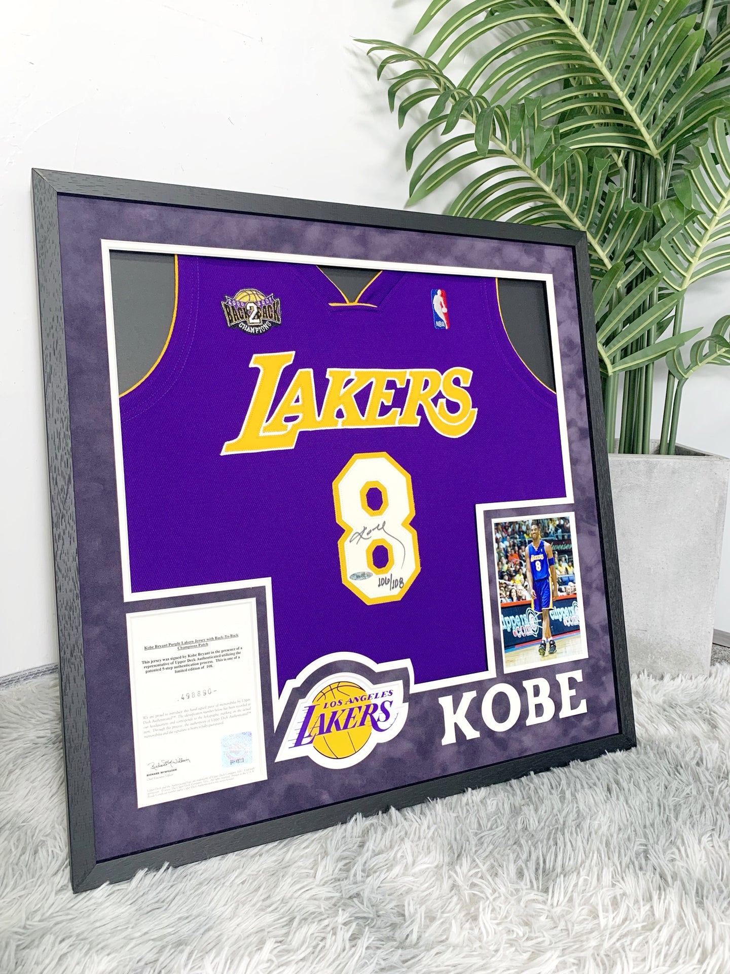 Los Angeles Lakers Kobe Bryant Autographed Jersey with Personalized Custom Design Framed 000032