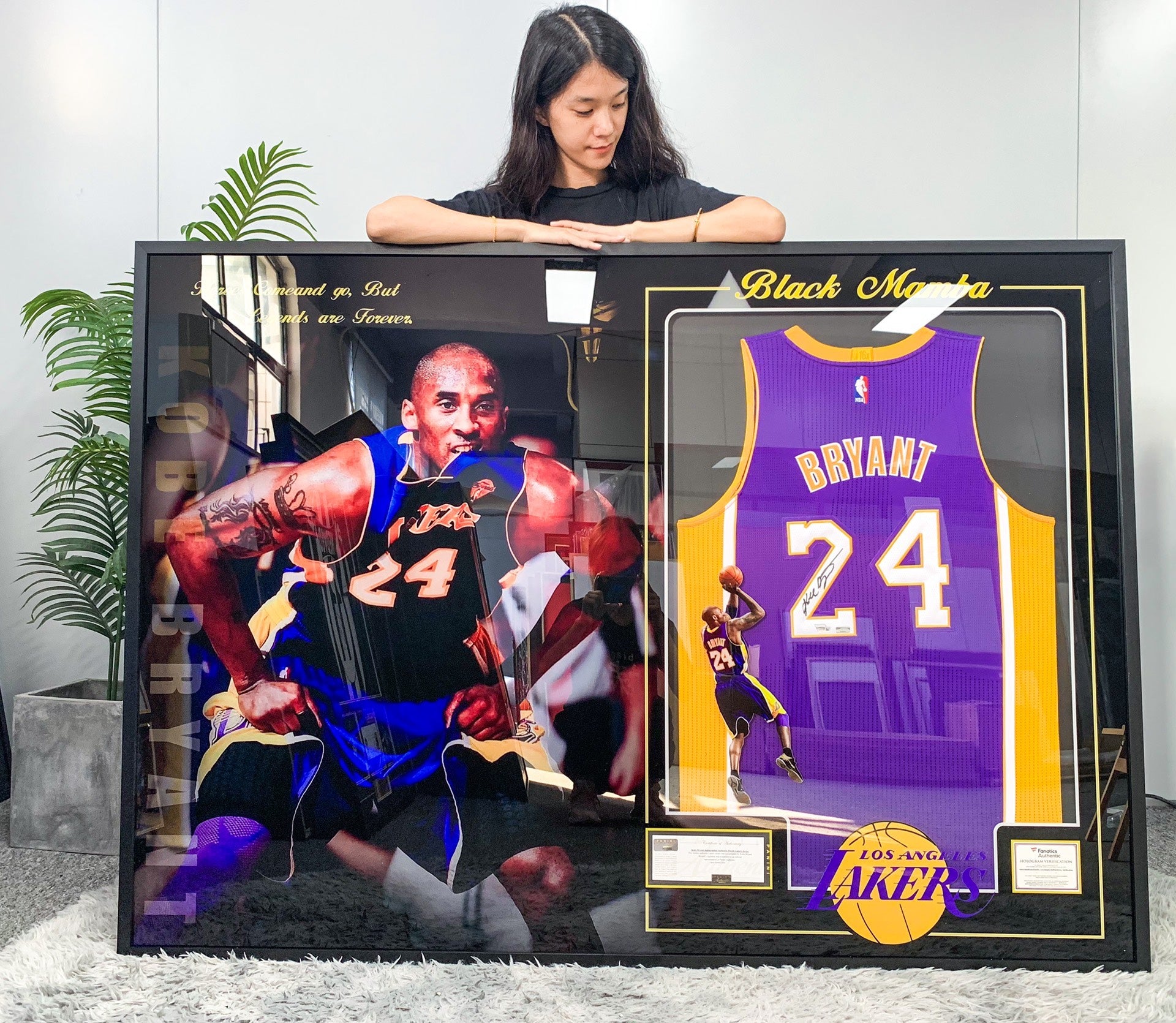 Los Angeles Lakers Kobe Bryant Autographed Jersey with Personalized Custom Design Framed 000033