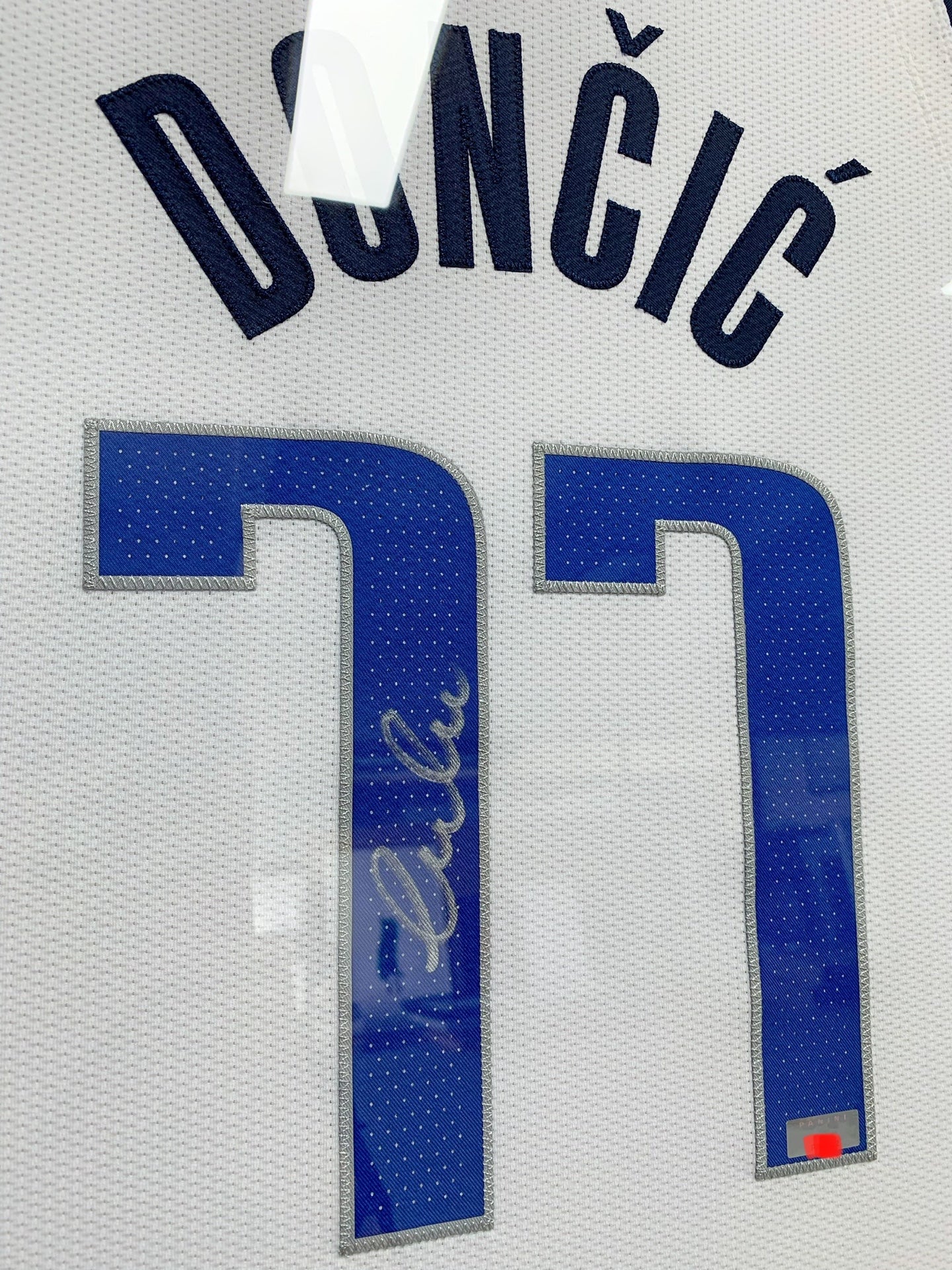 Dallas Mavericks Luka Doncic Autographed Jersey with Personalized Custom Design Framed 00008