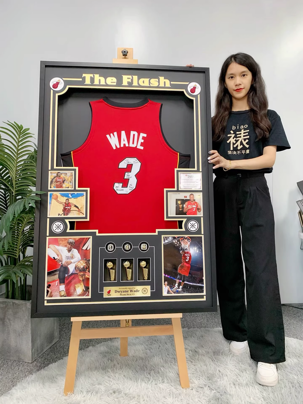 Miami Heat Dwyane Wade Autographed Jersey with Personalized Custom Design Framed 00001