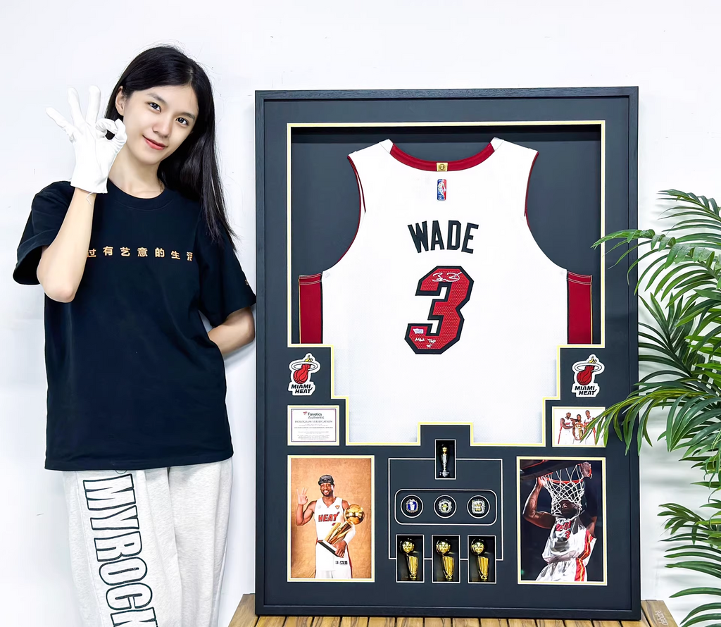 Miami Heat Dwyane Wade Autographed Jersey with Personalized Custom Design Framed 00003