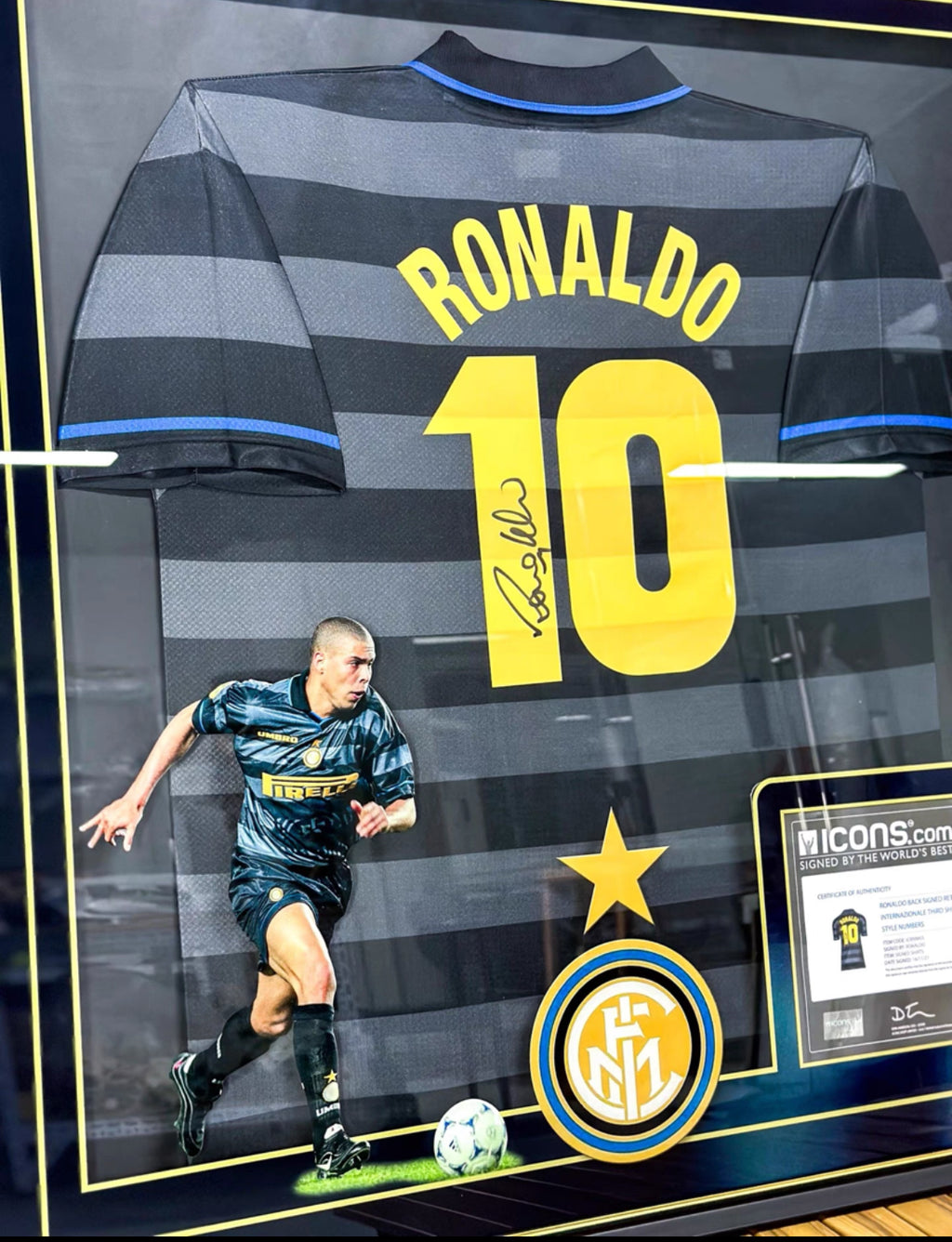 F.C. Internazionale Milano Ronaldo Lima Autographed Jersey with Personalized Custom Design Framed 00003