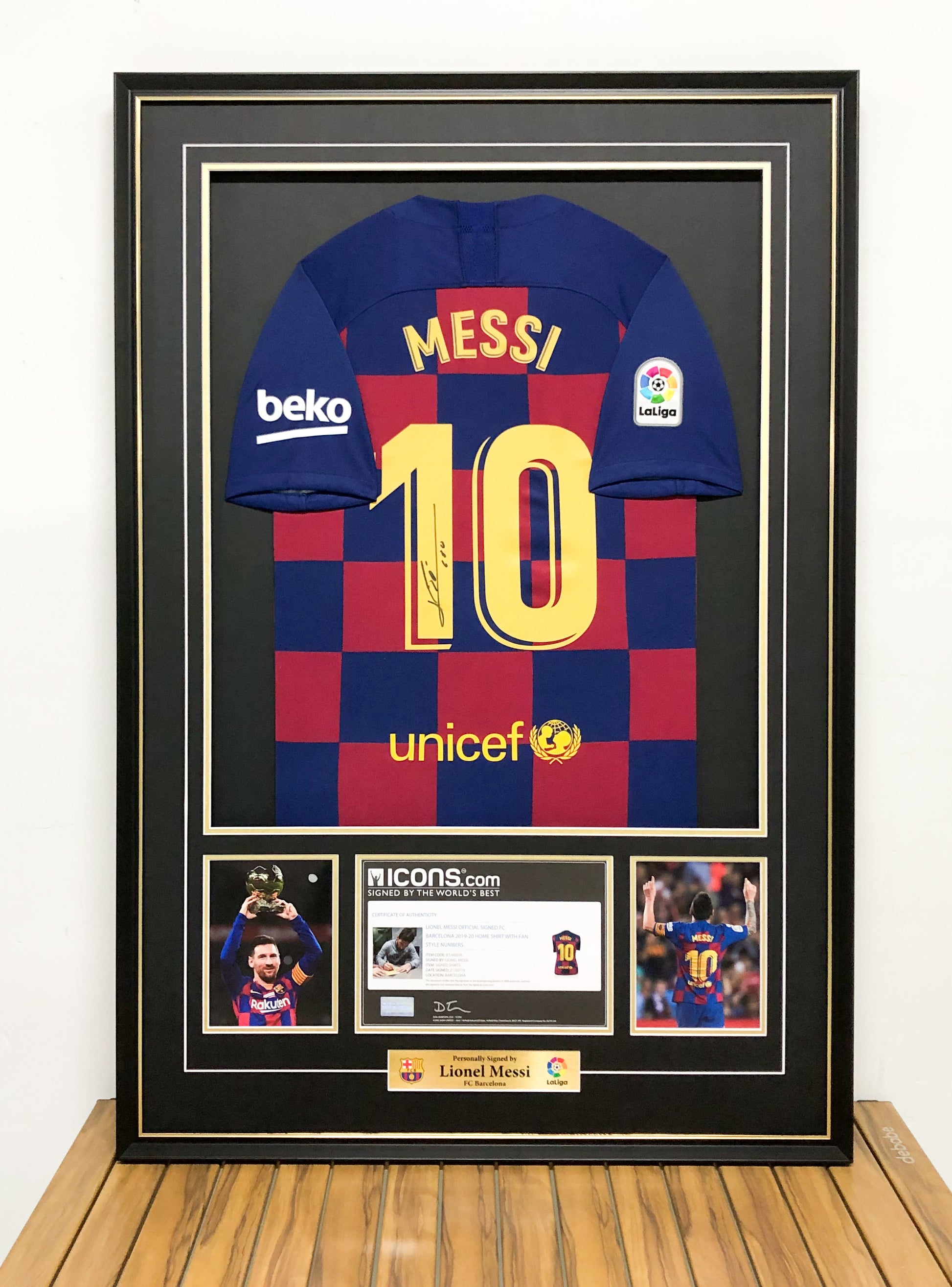 FC Barcelona Lionel Messi Autographed Jersey with Personalized Custom Design Framed 000010