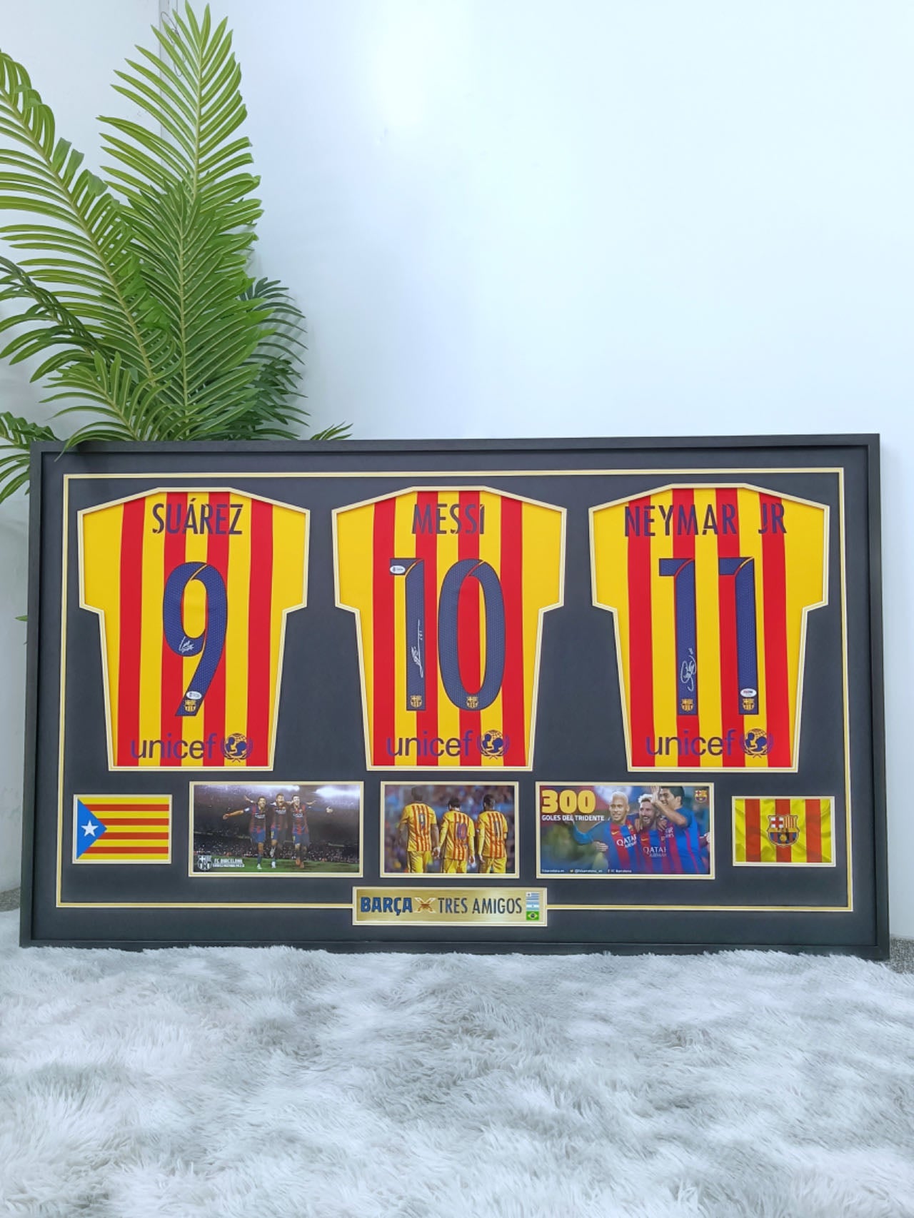 FC Barcelona SUAREZ MESSI NEYMAR JR Autographed Jersey with Personalized Custom Design Framed 00002