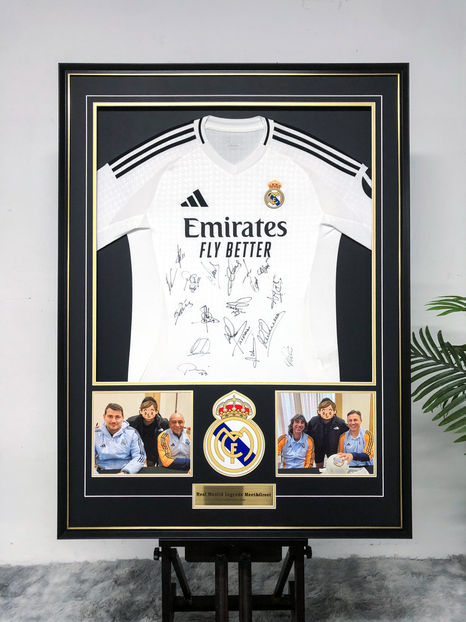 Real Madrid CF Autographed Jersey with Personalized Custom Design Framed 000082