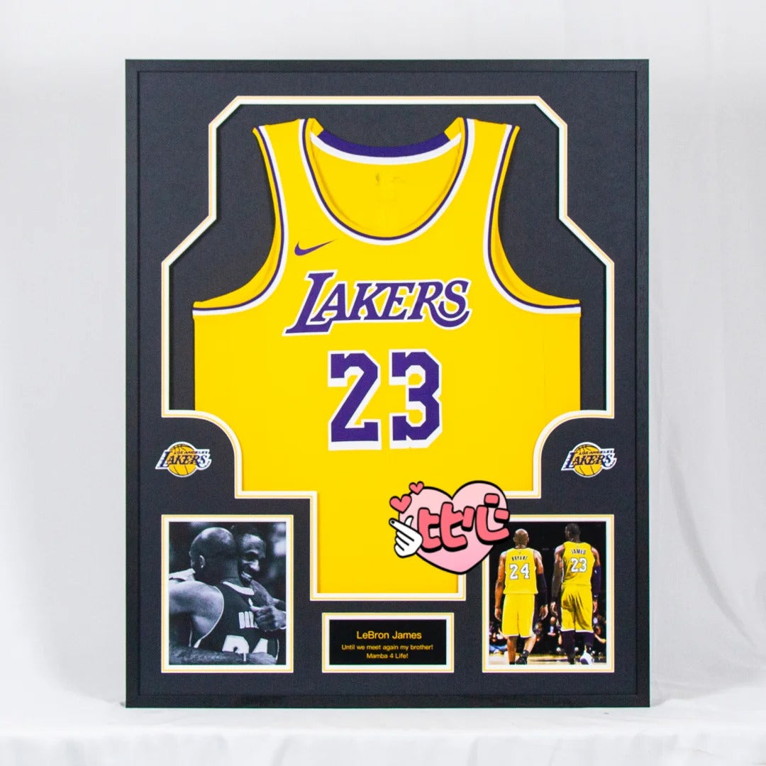 Los Angeles Lakers LeBron James Autographed Jersey with Standard Design Framed00002