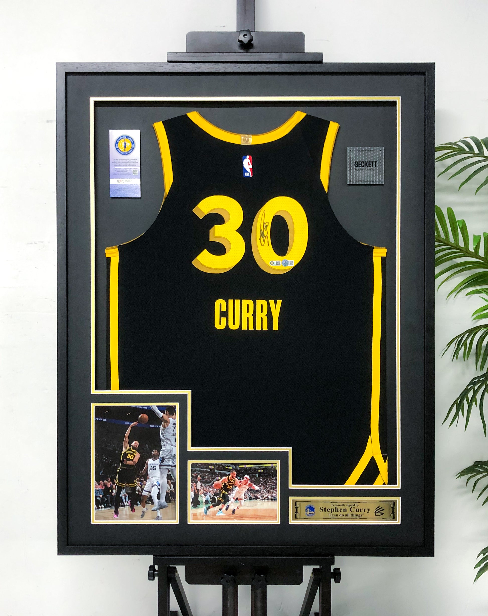 Golden State Warriors Stephen Curry Autographed Jersey with Personalized Custom Design Framed 000056