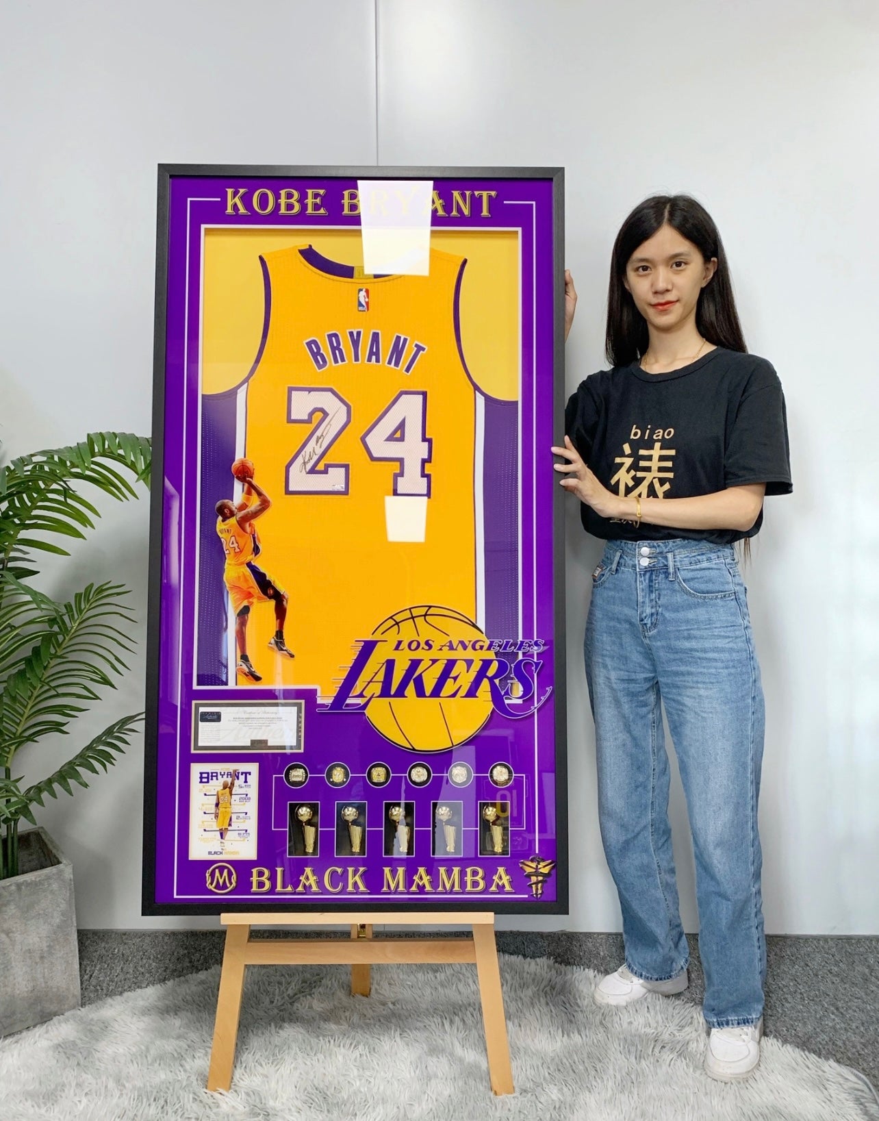 Los Angeles Lakers Kobe Bryant Autographed Jersey with Personalized Custom Design Framed 000047