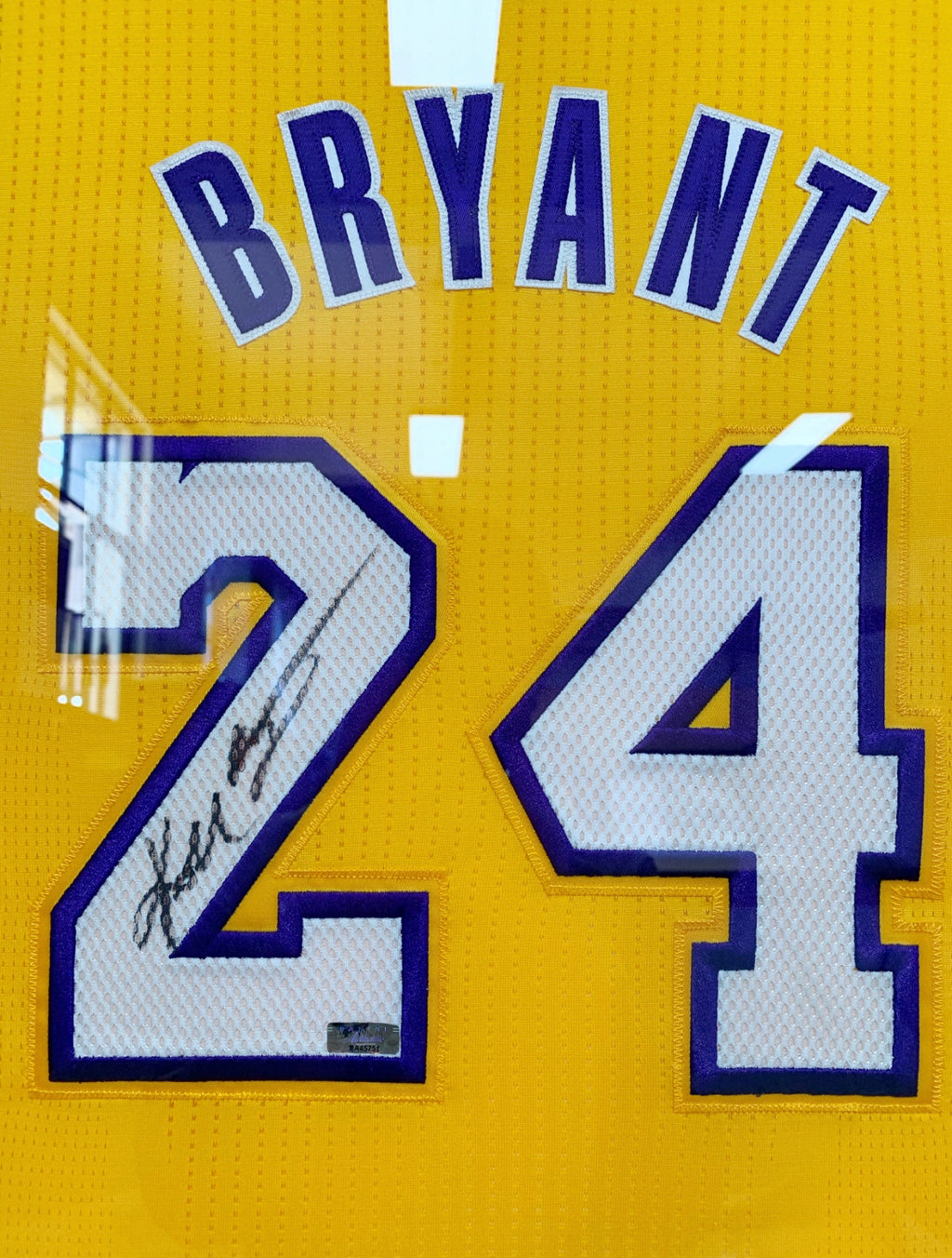 Los Angeles Lakers Kobe Bryant Autographed Jersey with Personalized Custom Design Framed 000047