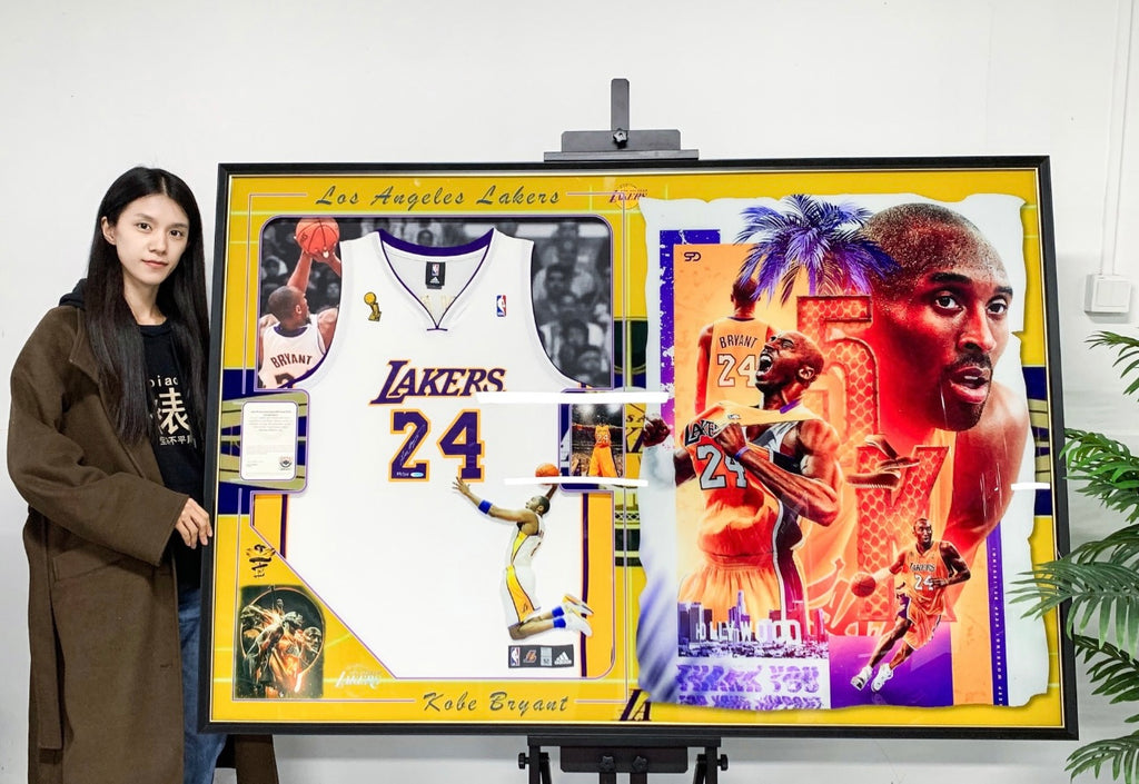 Los Angeles Lakers Kobe Bryant Autographed Jersey with Personalized Custom Design Framed 000048