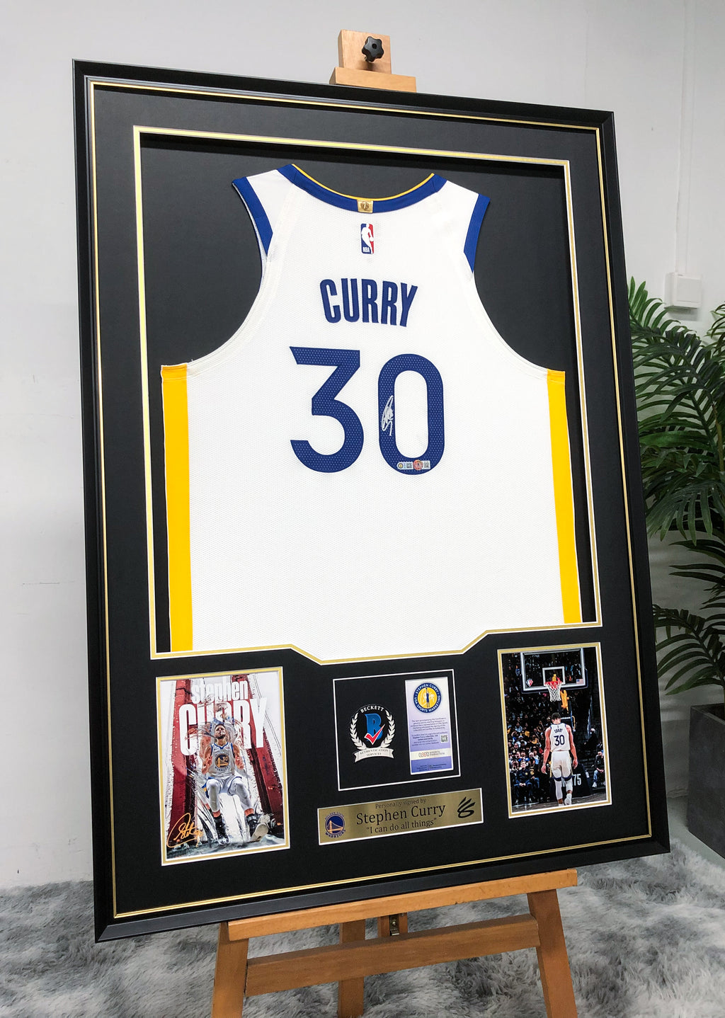 Golden State Warriors Stephen Curry Autographed Jersey with Standard Design Framed000032